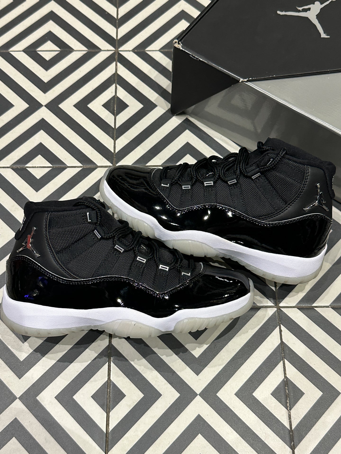 Jordan 11 Jubilee (40,5)