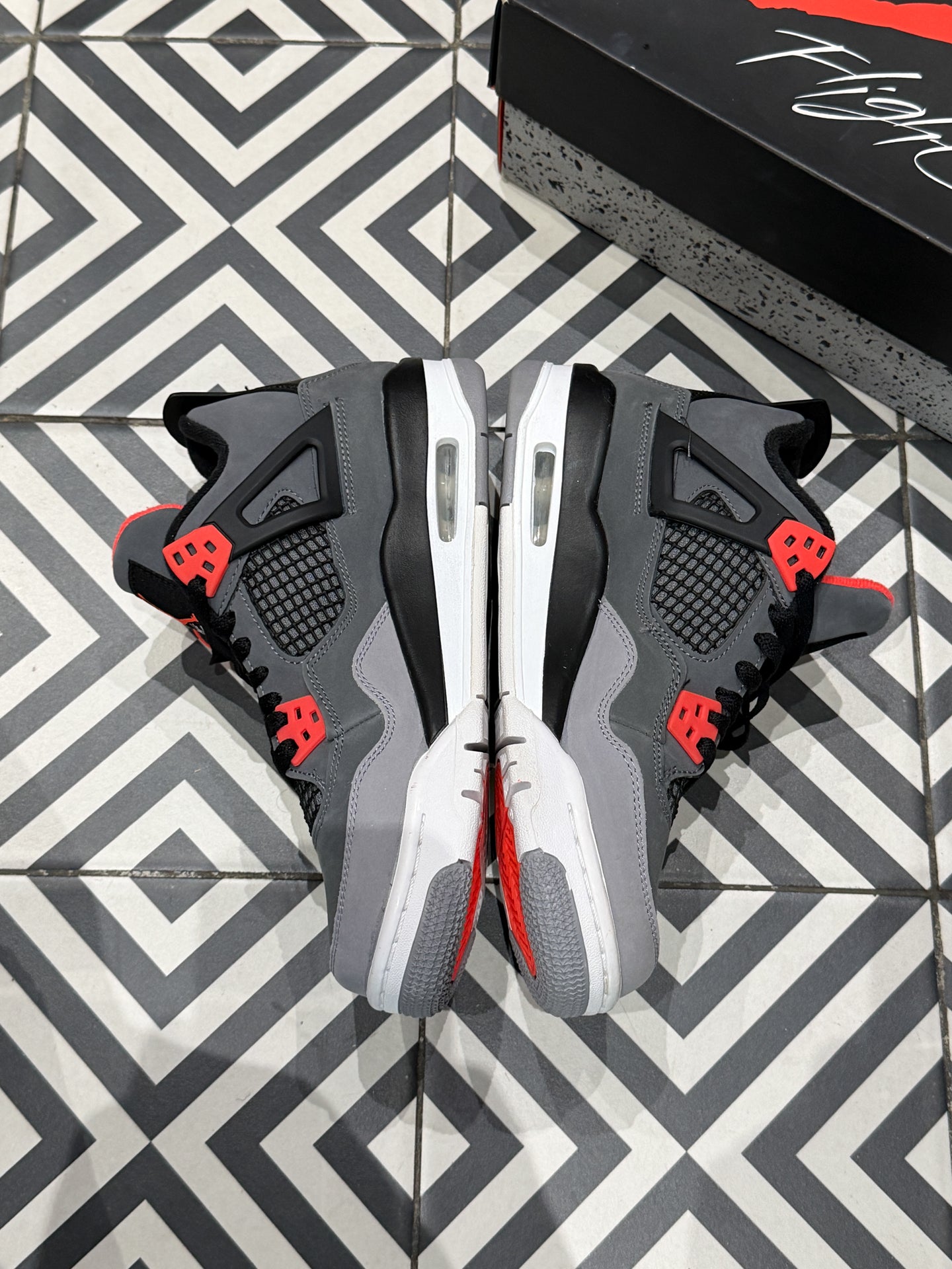 Jordan 4 Infrared GS (Taille 38,5)