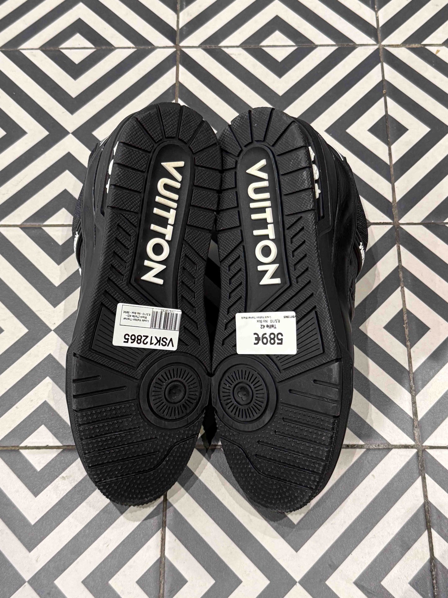 Louis Vuitton Trainer Black (Taille 42)