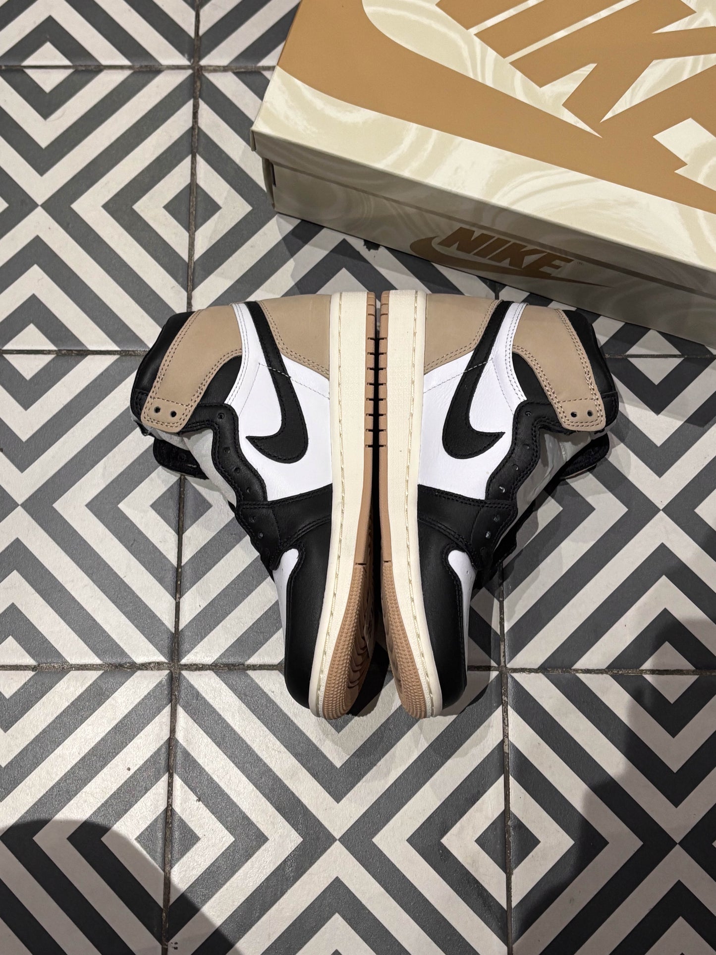 Jordan 1 High Latte (Taille 38)