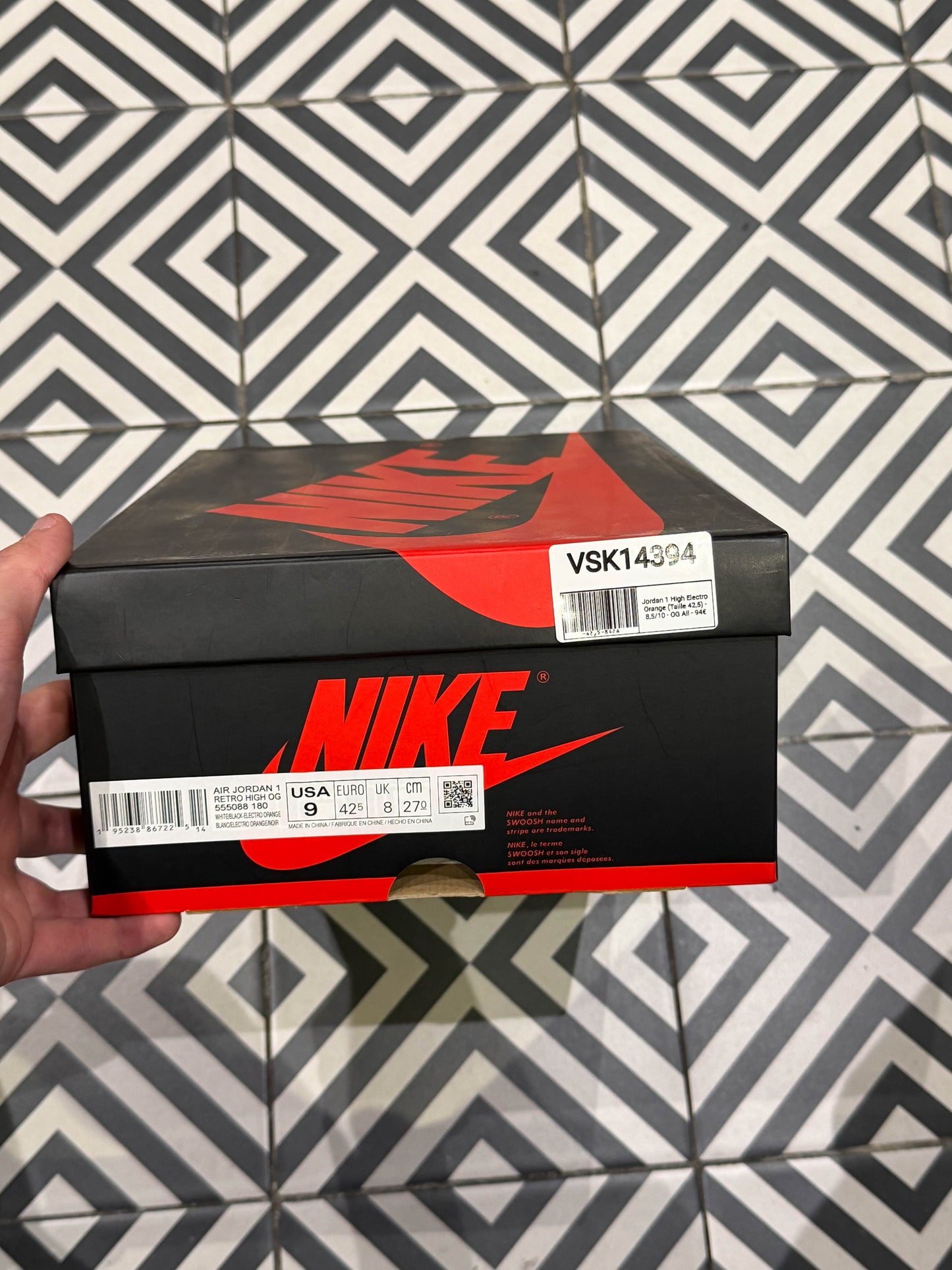 Jordan 1 High Electro Orange (Taille 42,5)