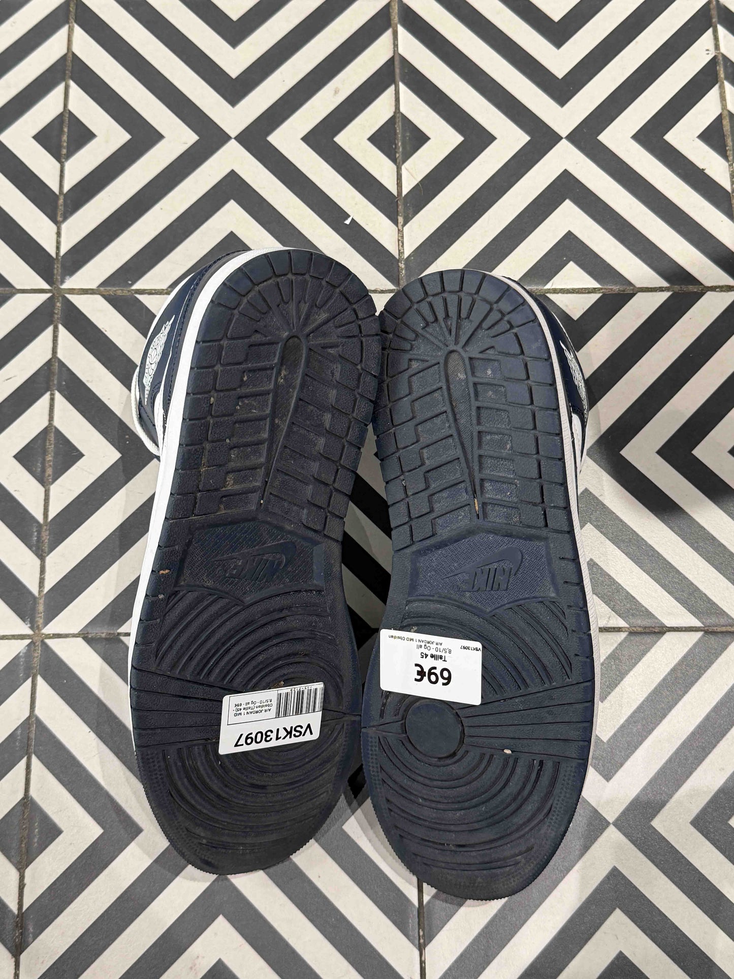 AIR JORDAN 1 MID Obsidian (Taille 45)