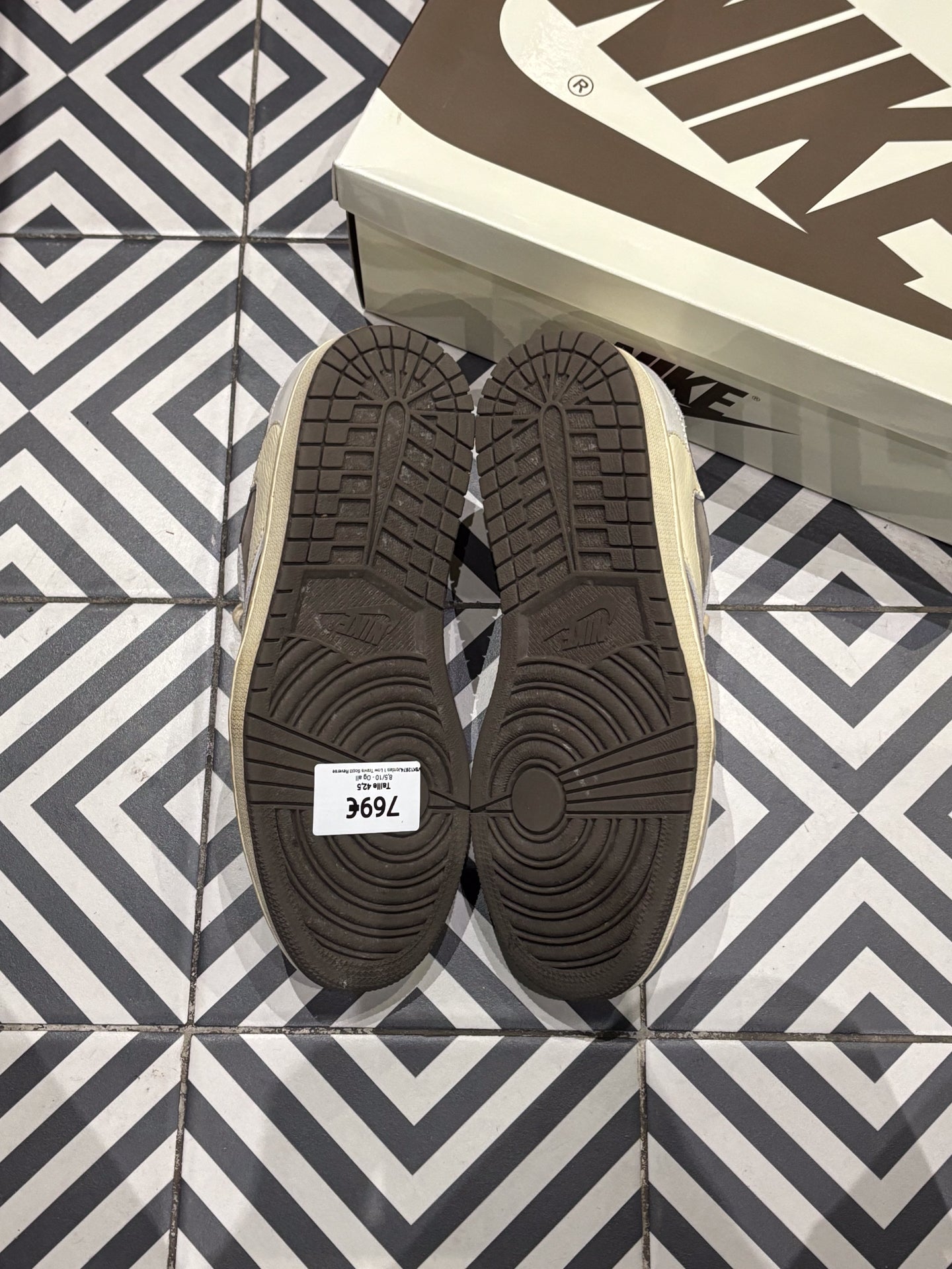 Jordan 1 Low Travis Scott Reverse Mocha (Taille 42,5)