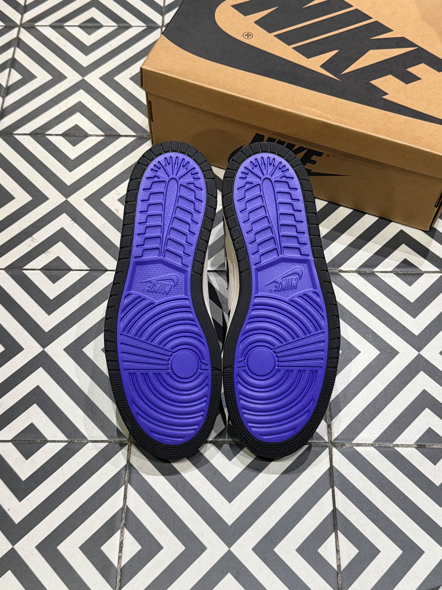 Jordan 1 high PSG (Taille 44)