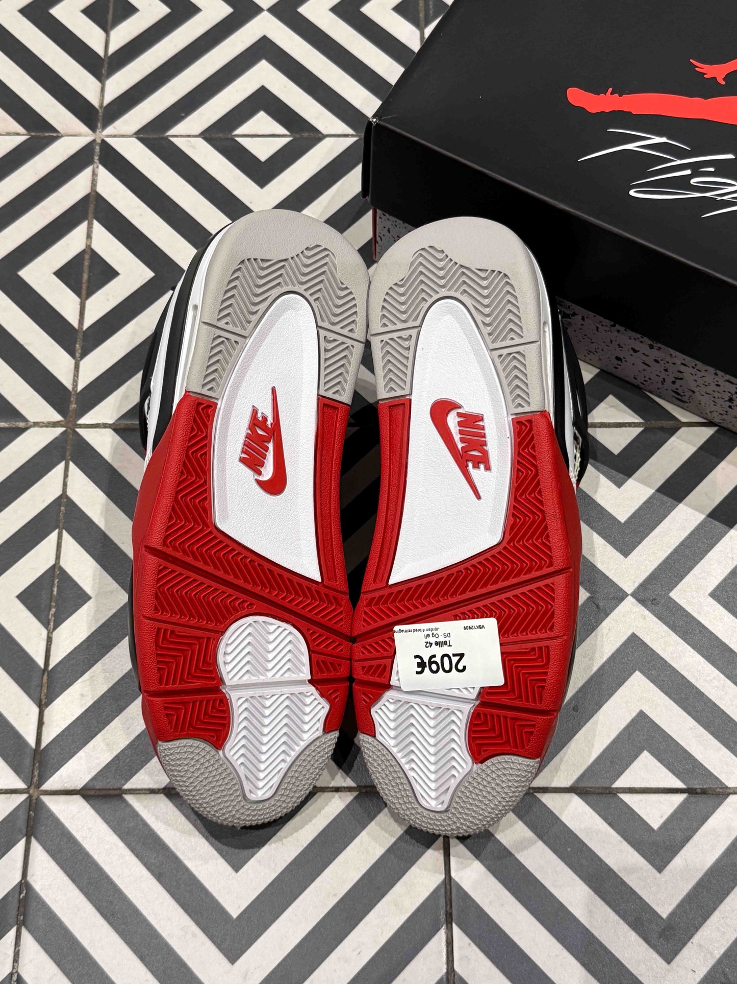 Jordan 4 Fire Red (Taille 42)