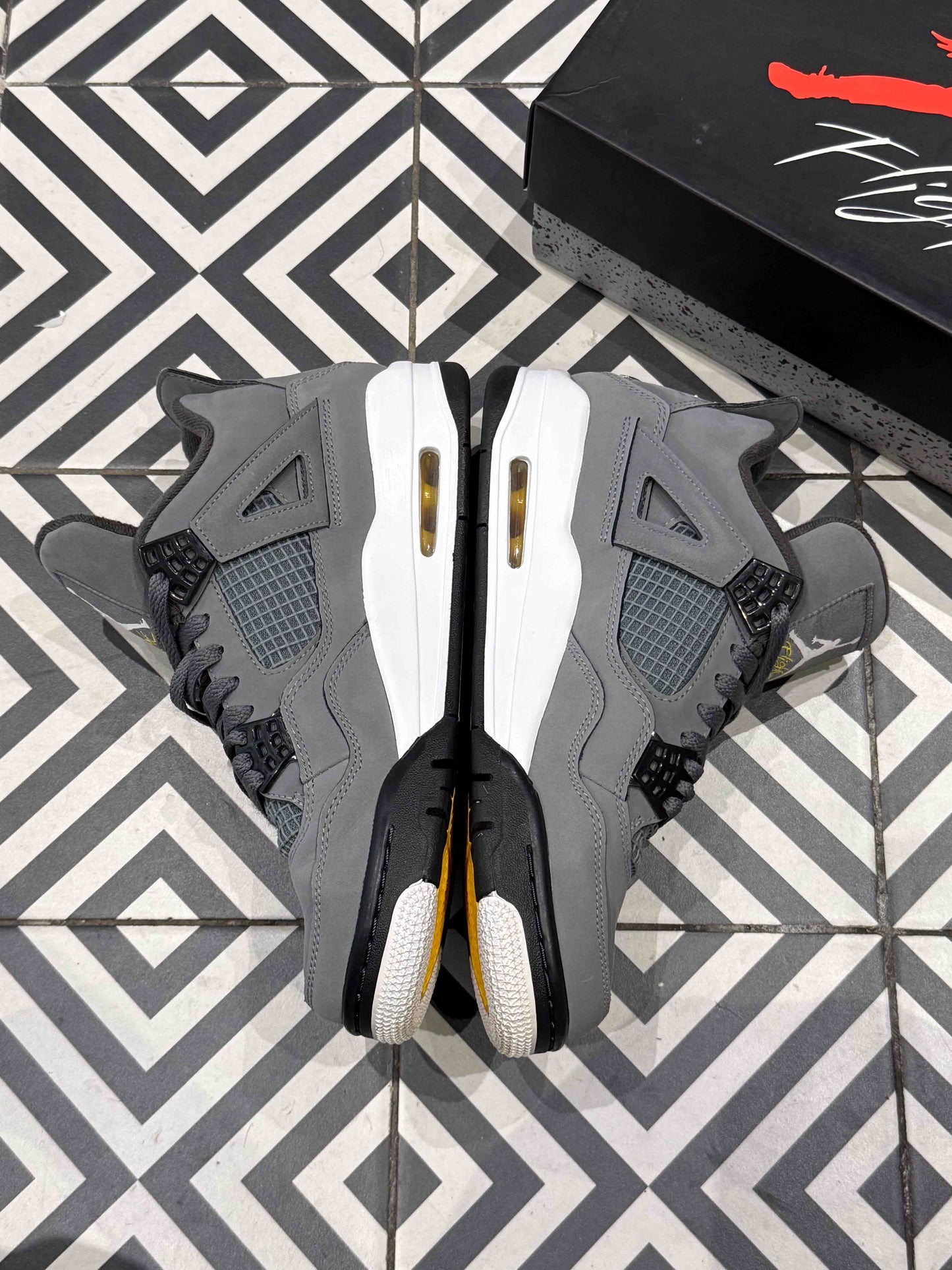 Jordan 4 Cool Grey (Taille 41)