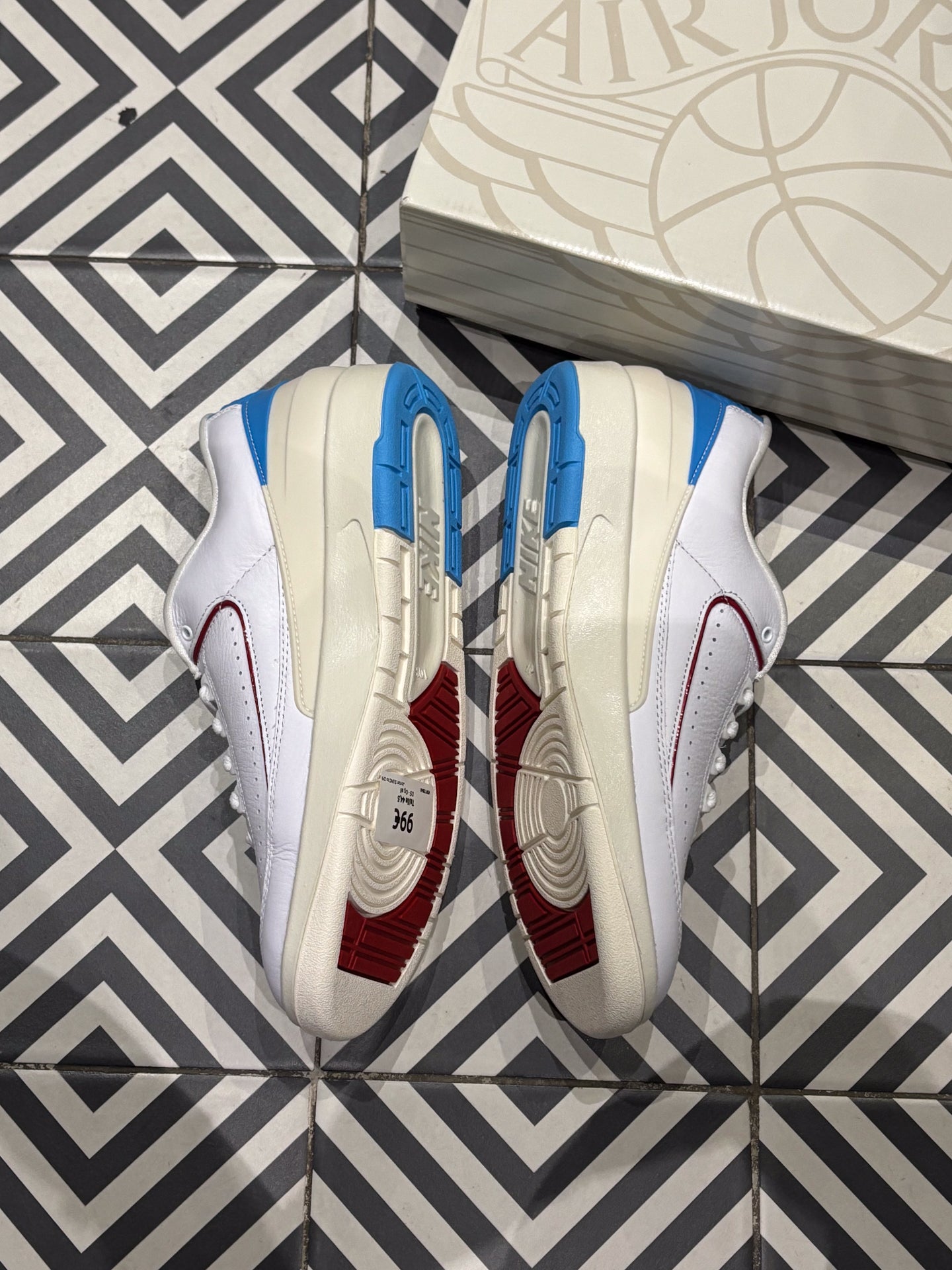 Jordan 2 UNC to CHI (Taille 44,5)