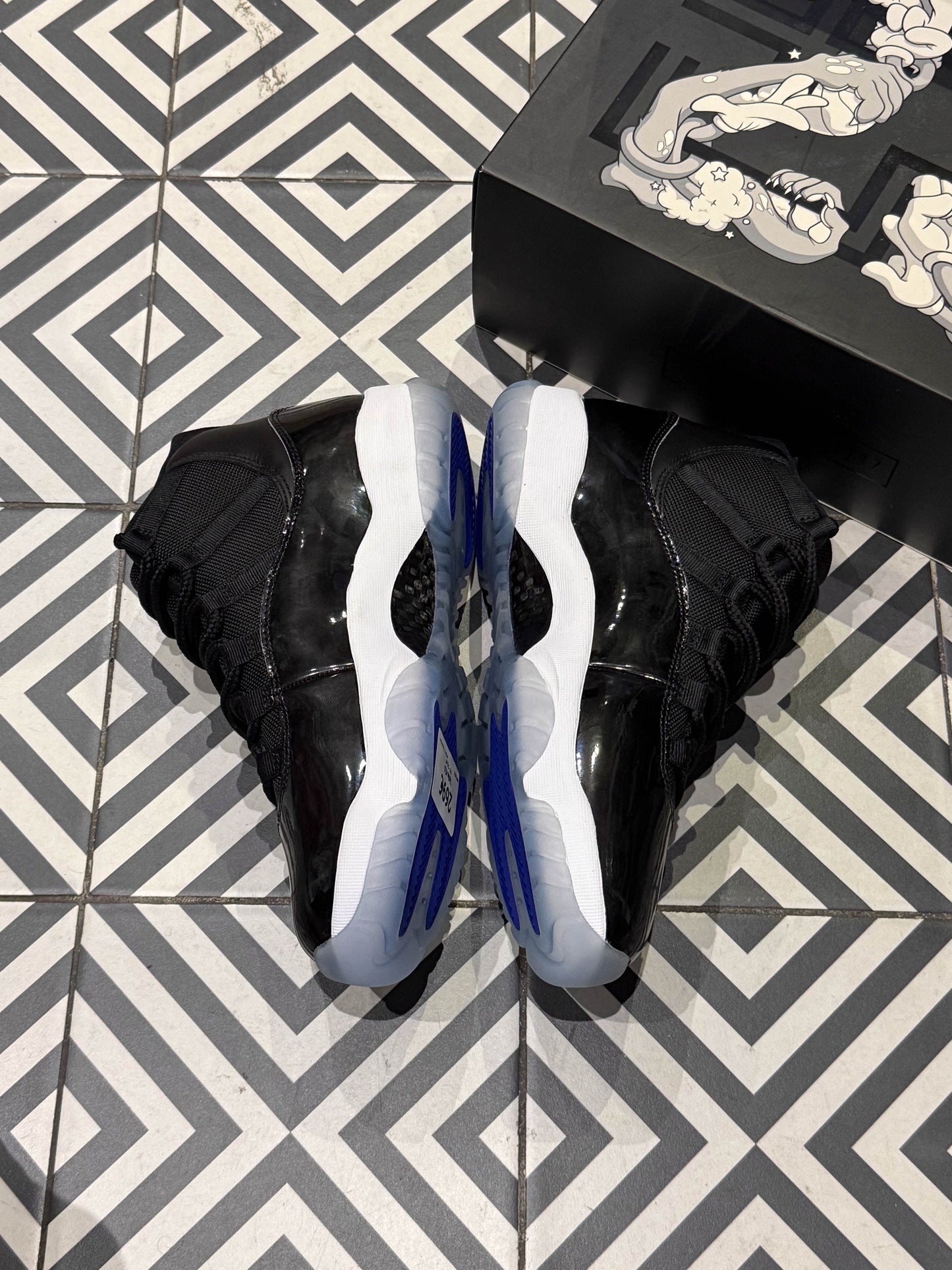 Jordan 11 SpaceJam (Taille 42,5)