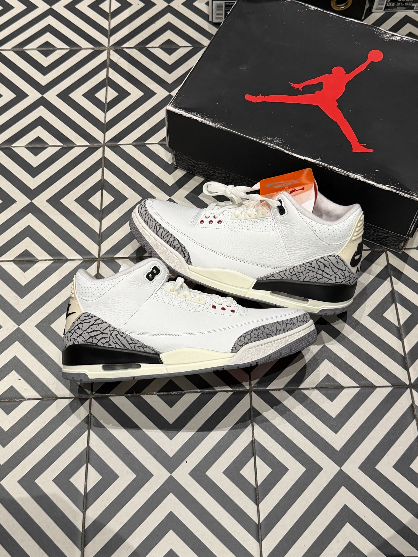 Jordan 3 White Cement Reimagined (Taille 45,5)