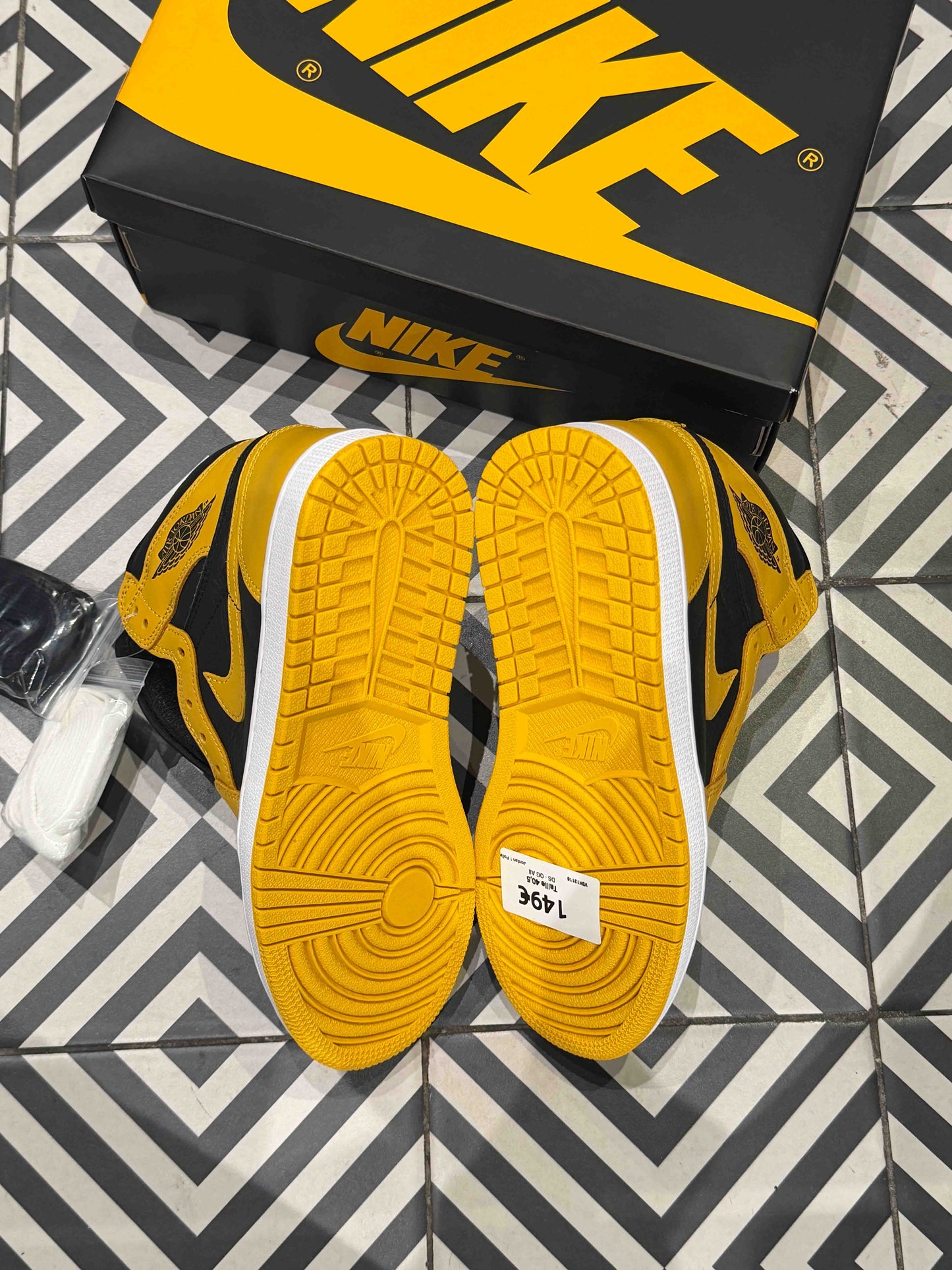 Jordan 1 Pollen (Taille 40,5)