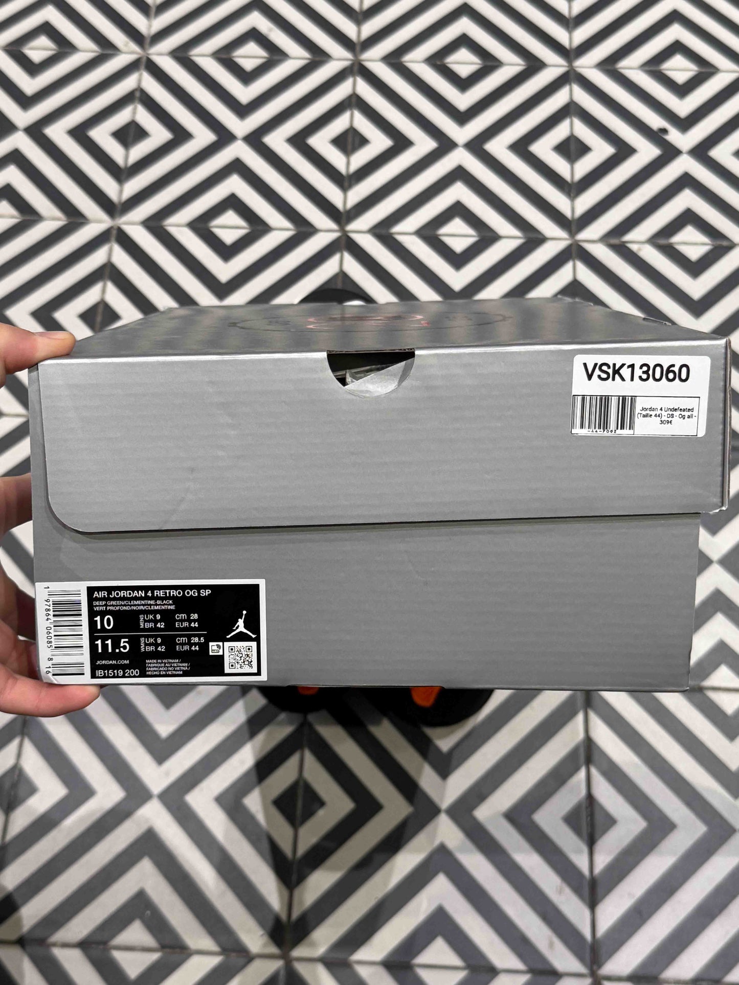 Jordan 4 Undefeated (Taille 44)