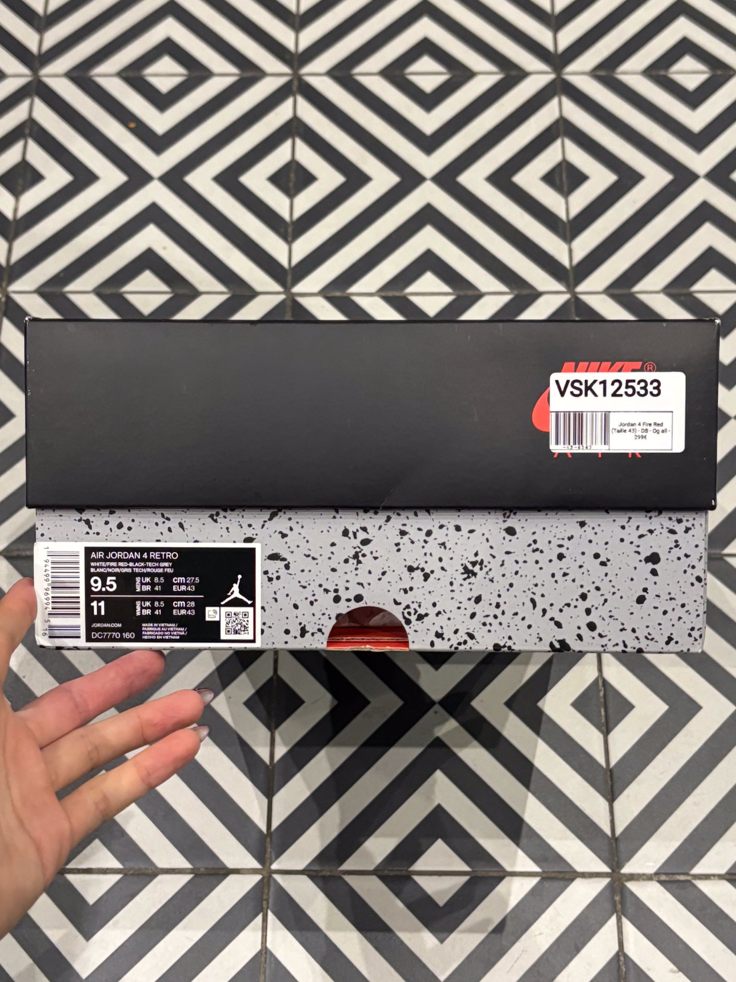 Jordan 4 Fire Red (Taille 43)