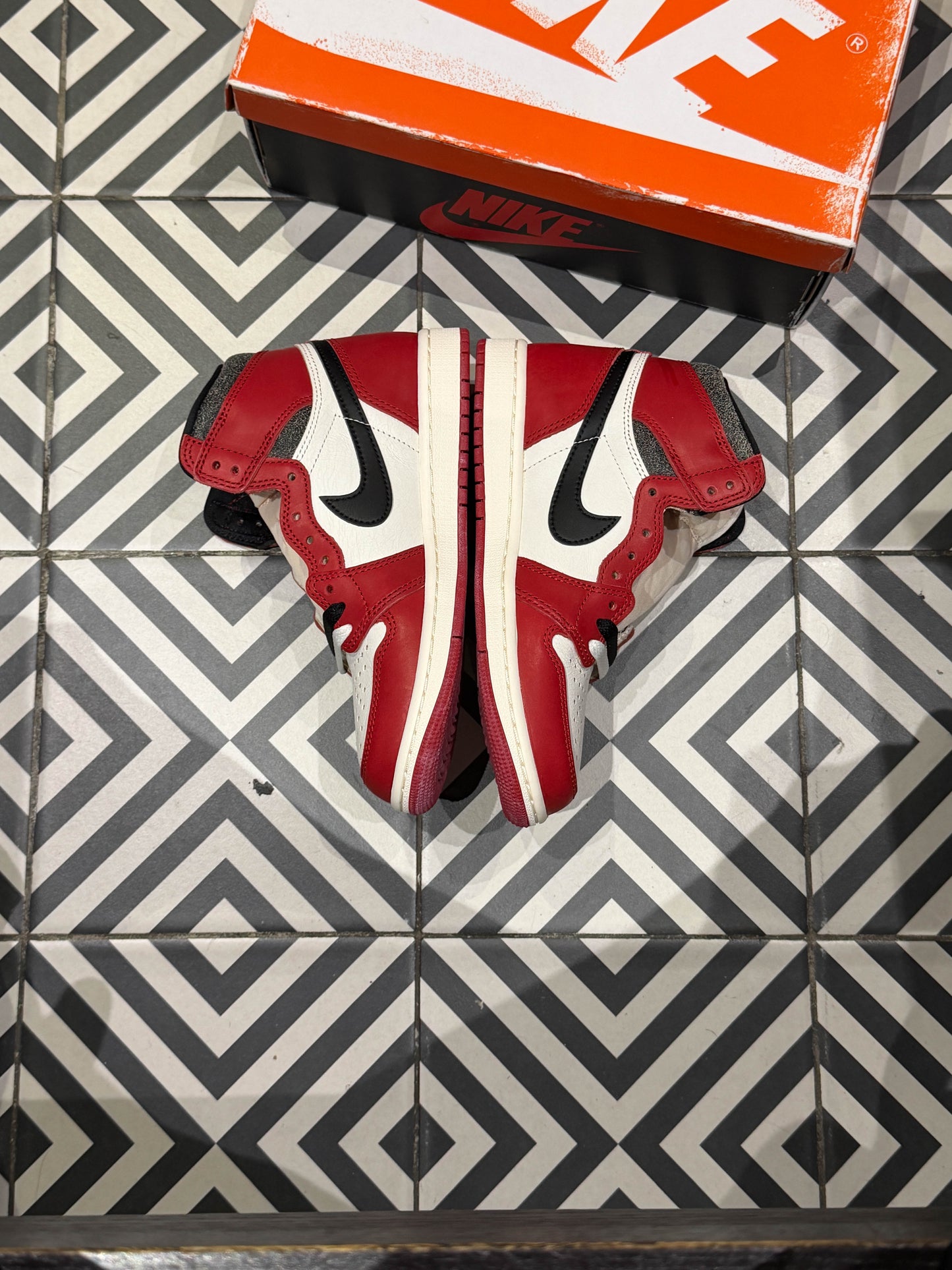 Jordan 1 High Lost And Found (Taille 36,5)