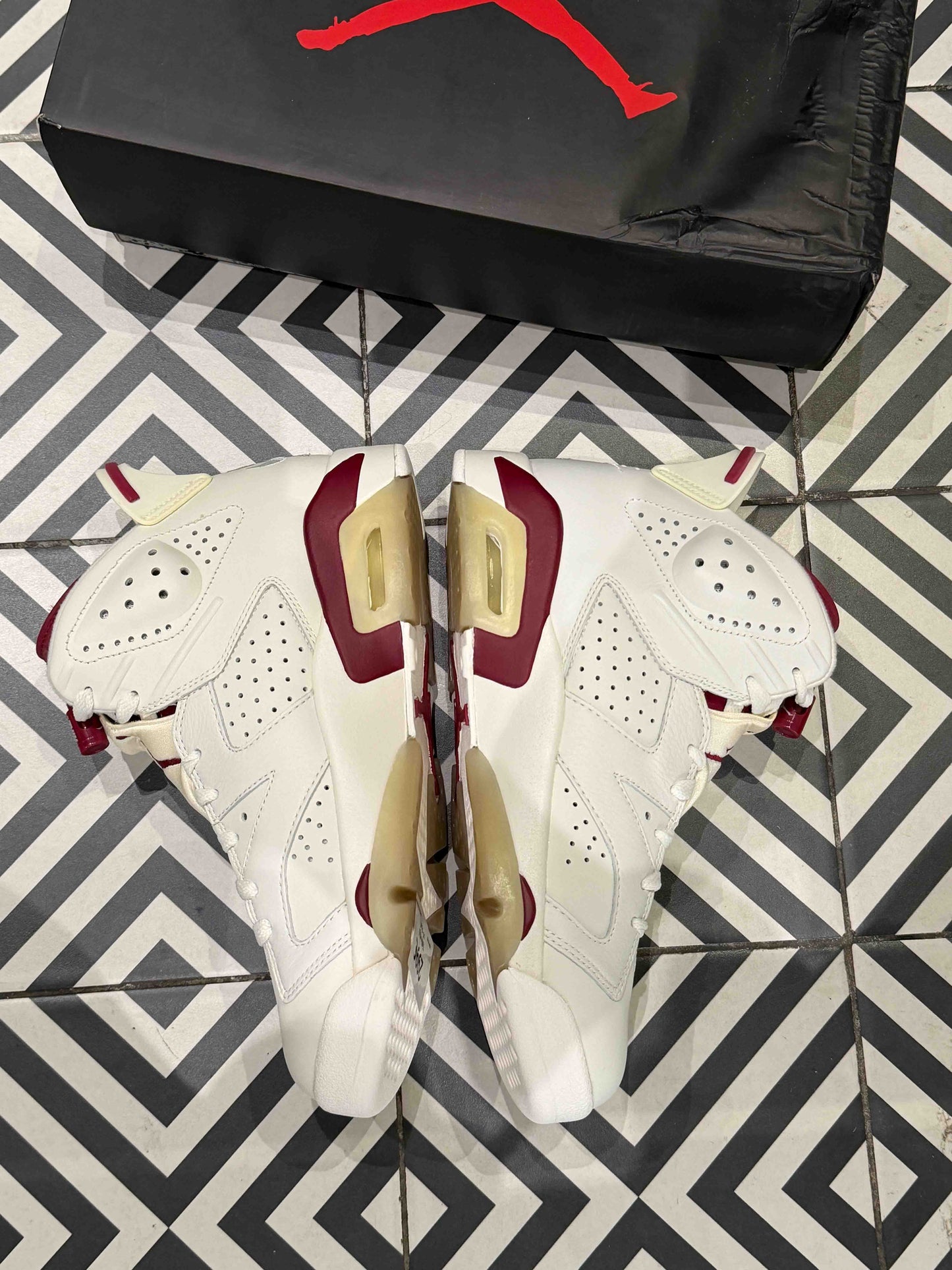 Jordan 6 Marron (Taille 40,5)