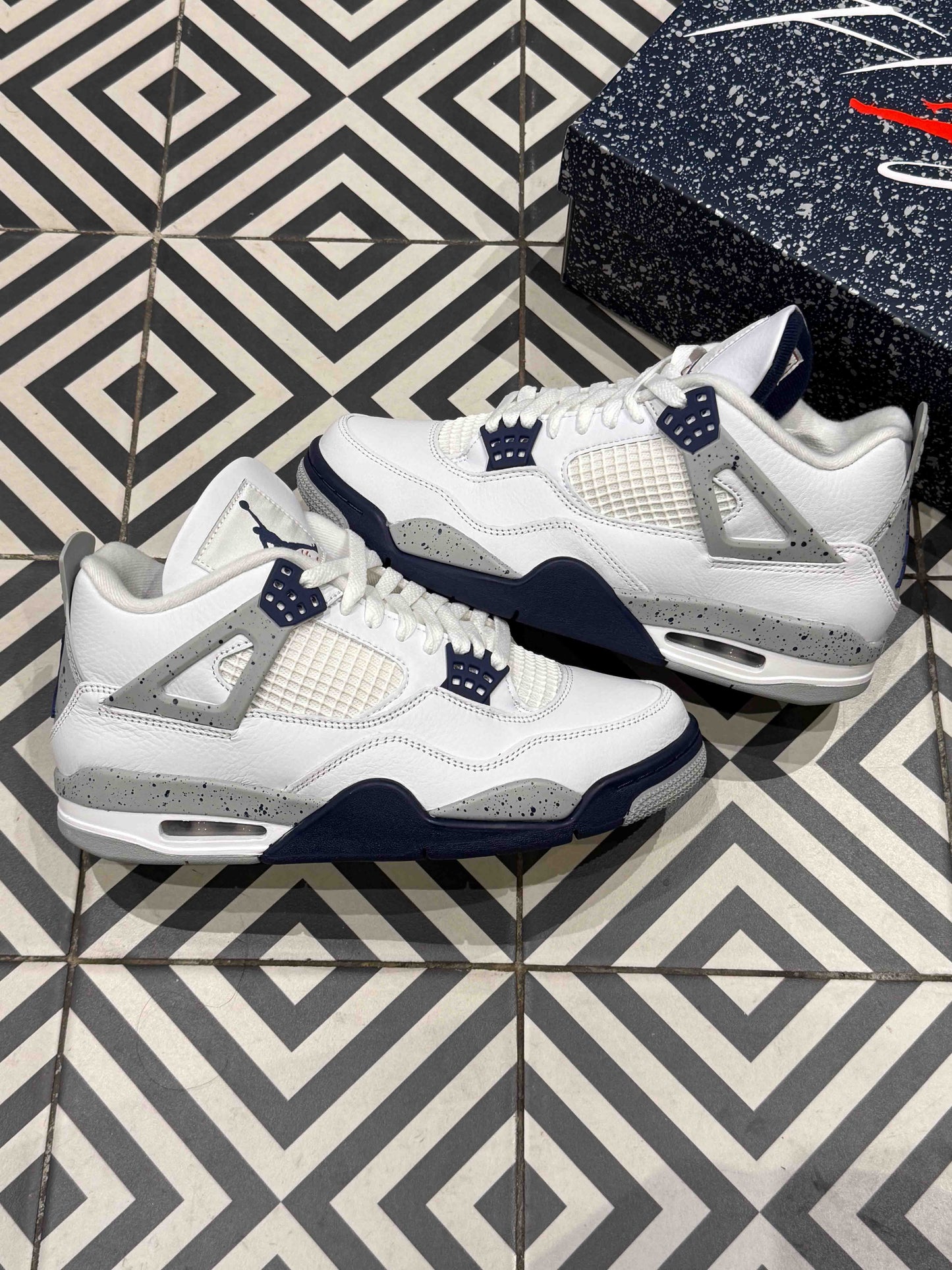 Jordan 4 Midnight Navy (Taille 42)