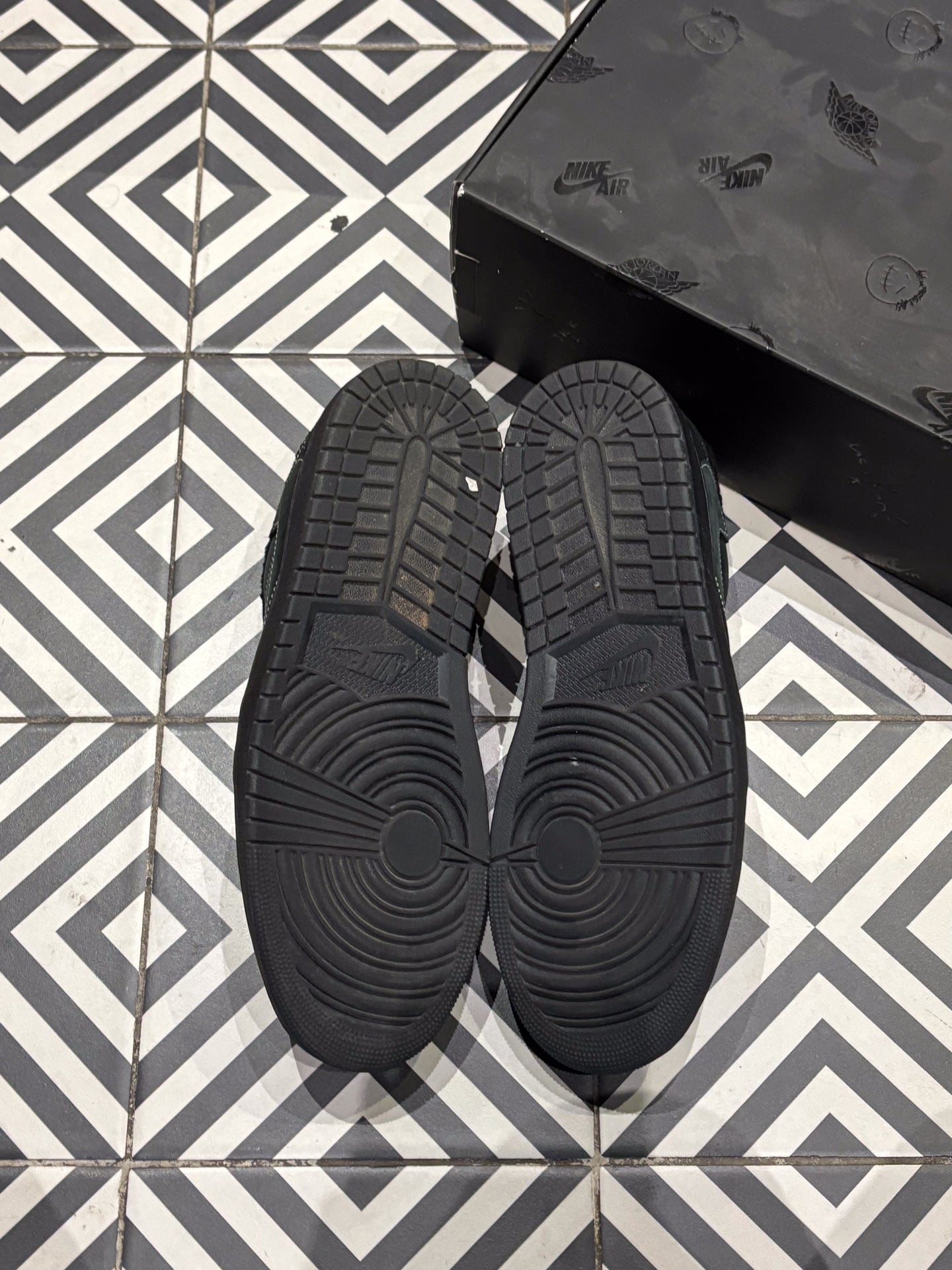 Jordan 1 Low Travis Scott Black Phantom (Taille 45)