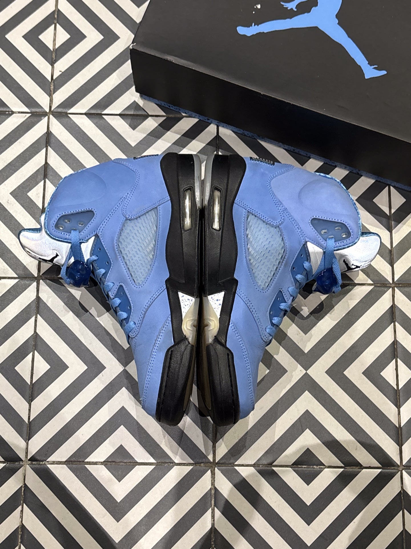Jordan 5 UNC (Taille 44)