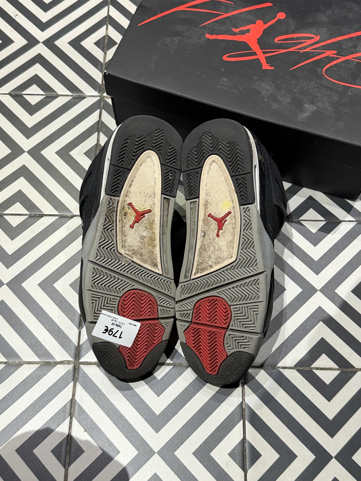 Jordan 4 Black canvas (Taille 45)