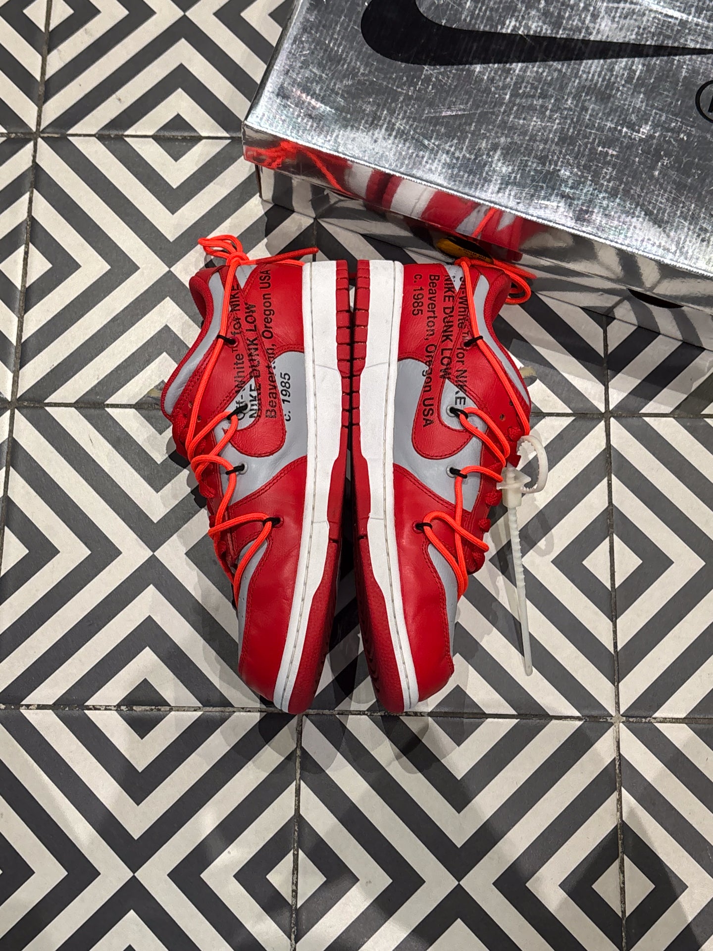 Dunk Low Off-White University red (Taille 43)