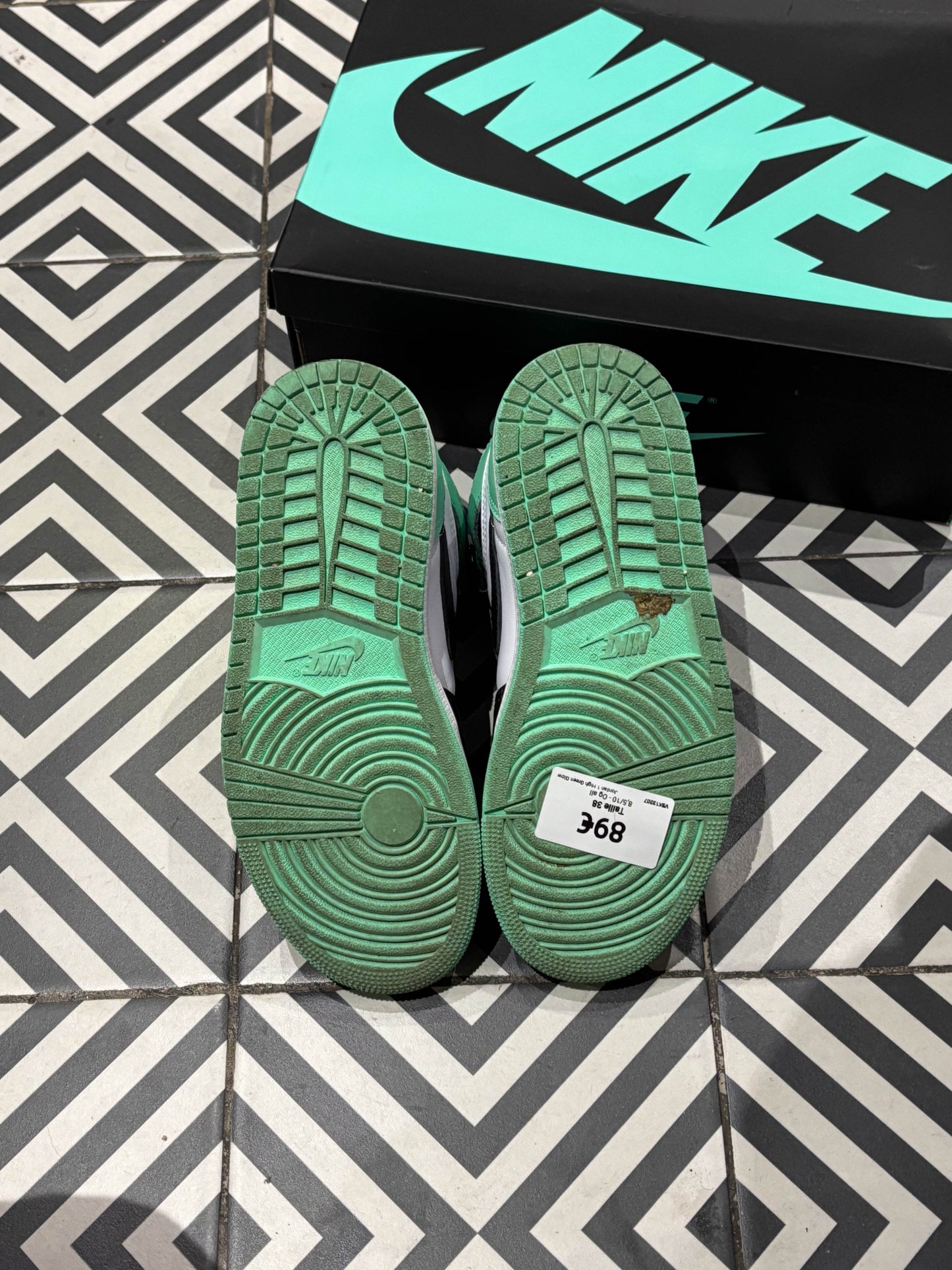 Jordan 1 High Green Glow (Taille 38)