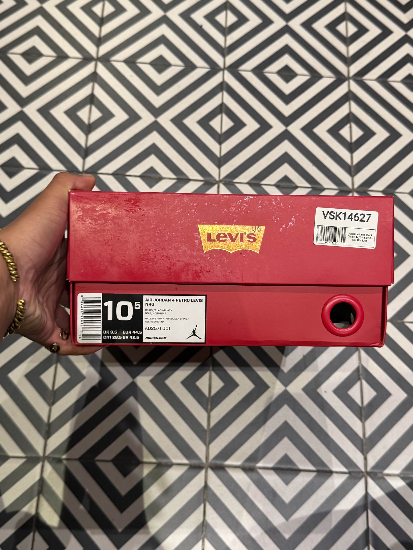 Jordan 4 Levis Black (Taille 44,5)