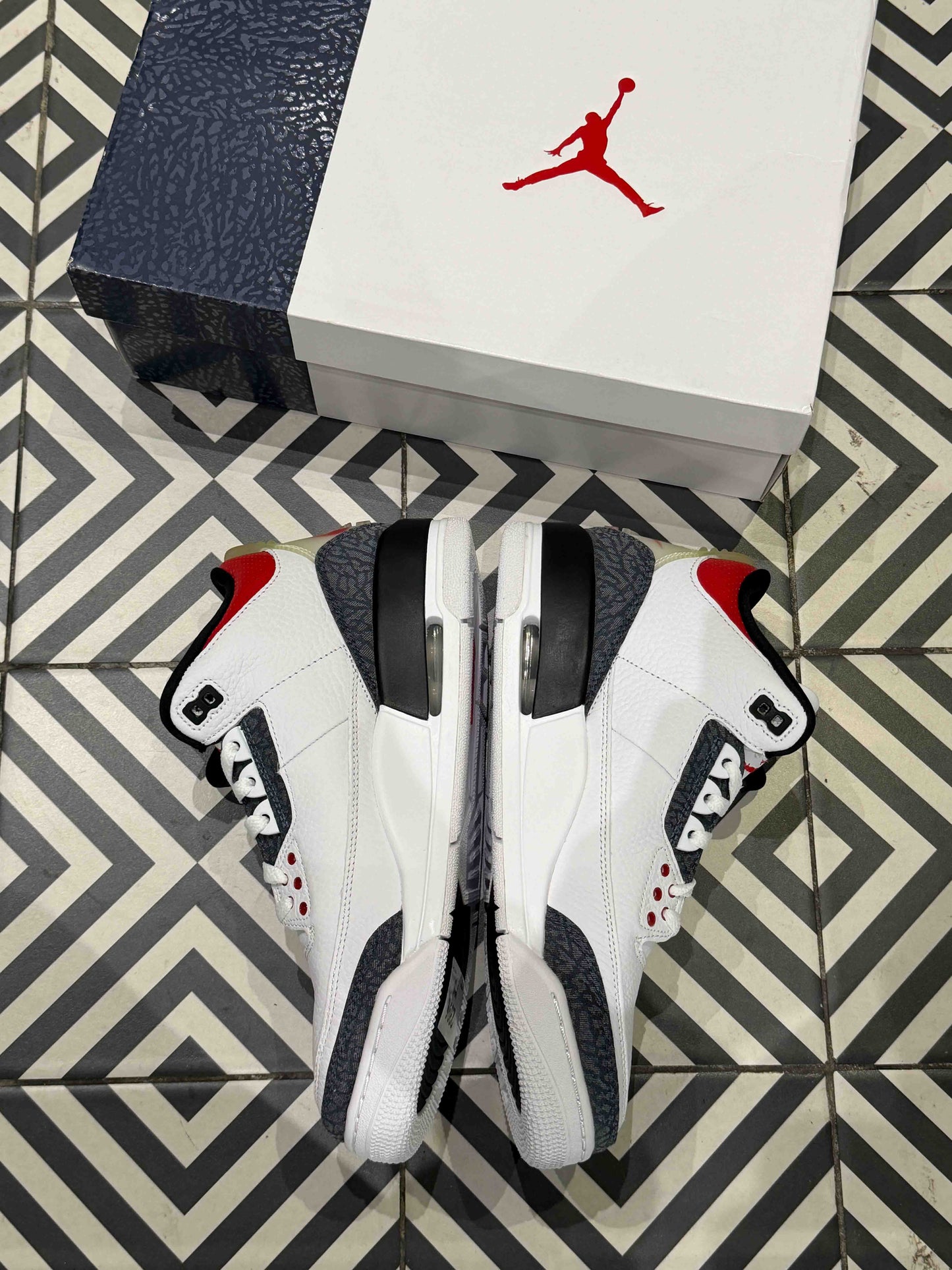 Jordan 3 Denim (Taille 43)