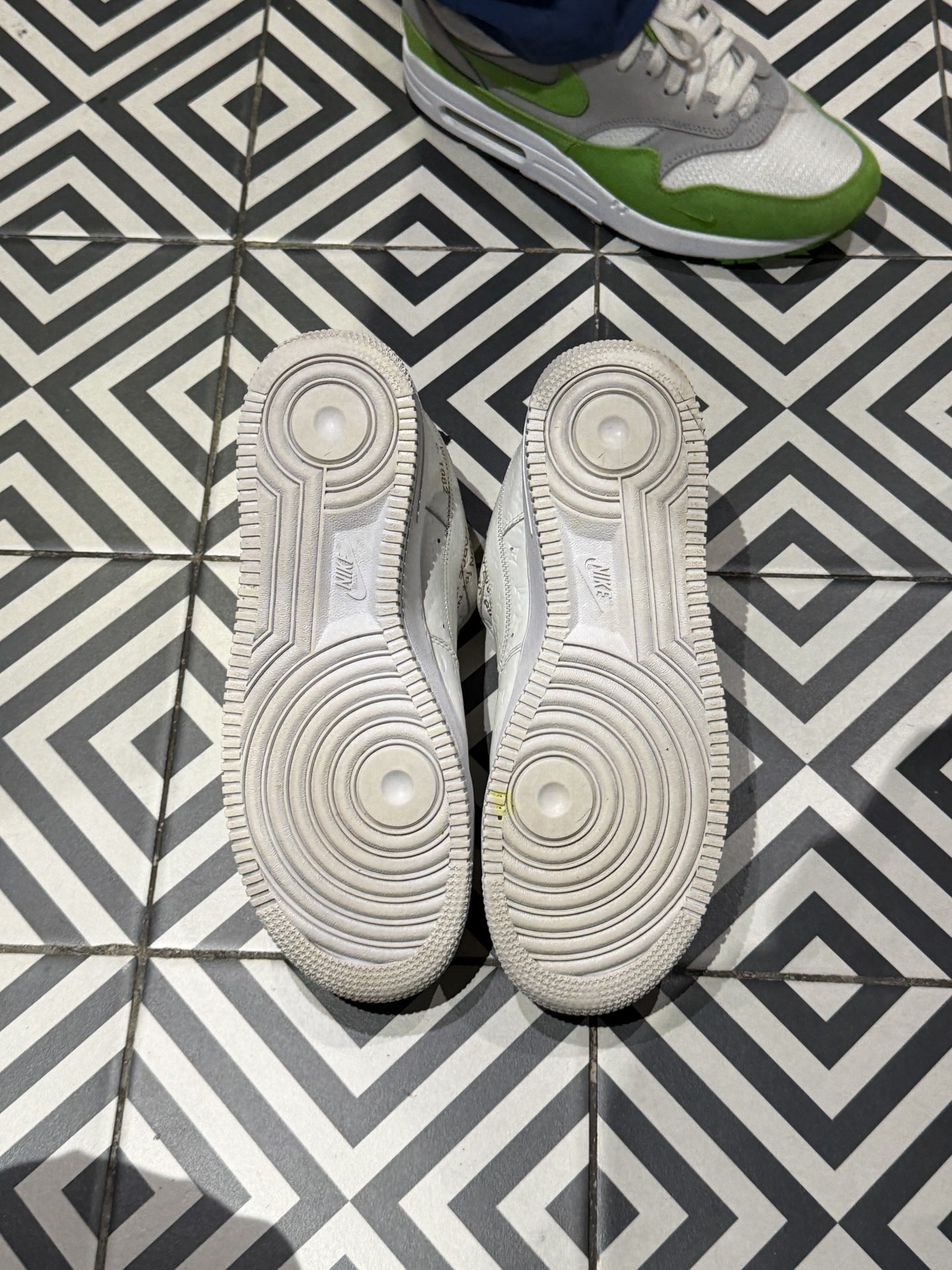 Air Force 1 Louis Vuitton White (Taille 42)