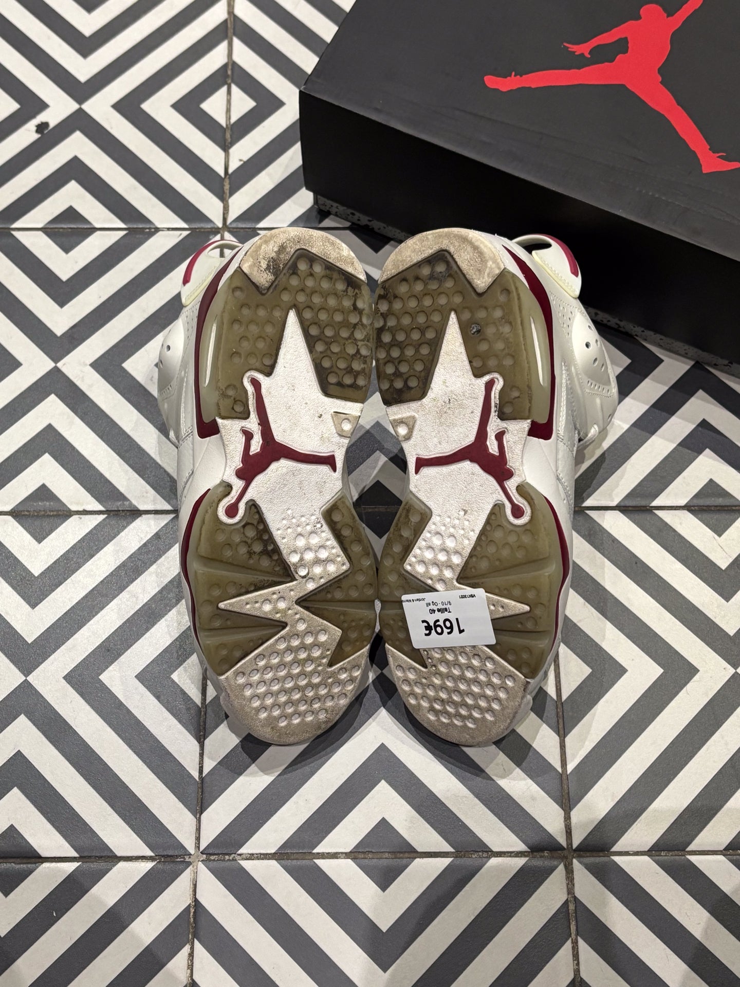 Jordan 6 Marron (Taille 40)