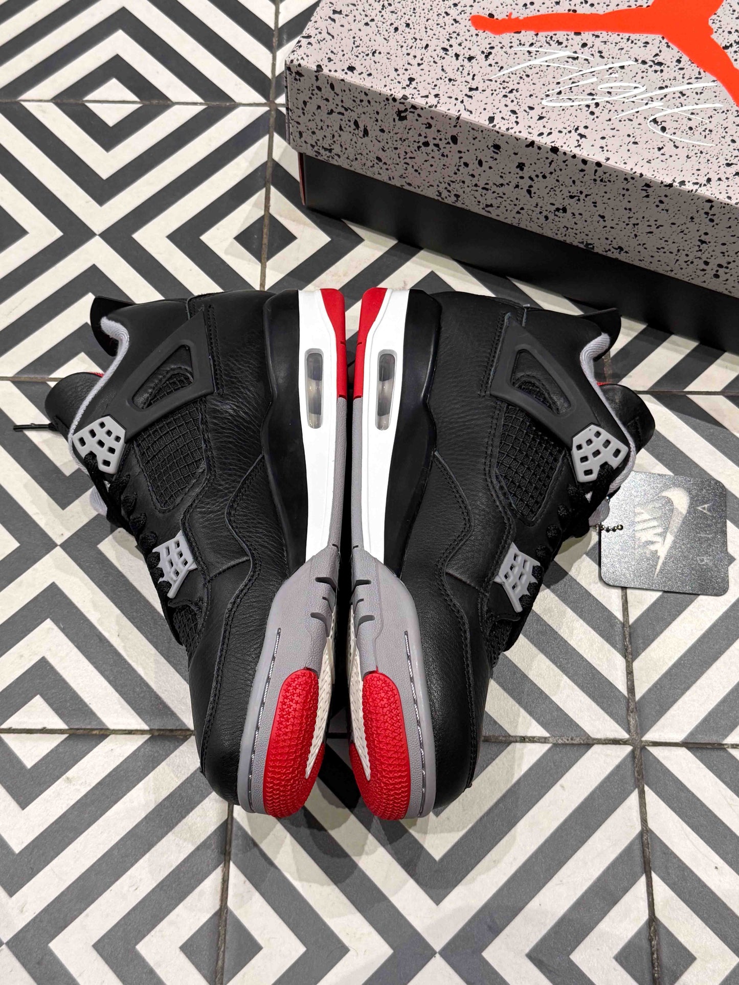 Jordan 4 Bred Reimagined (Taille 42)