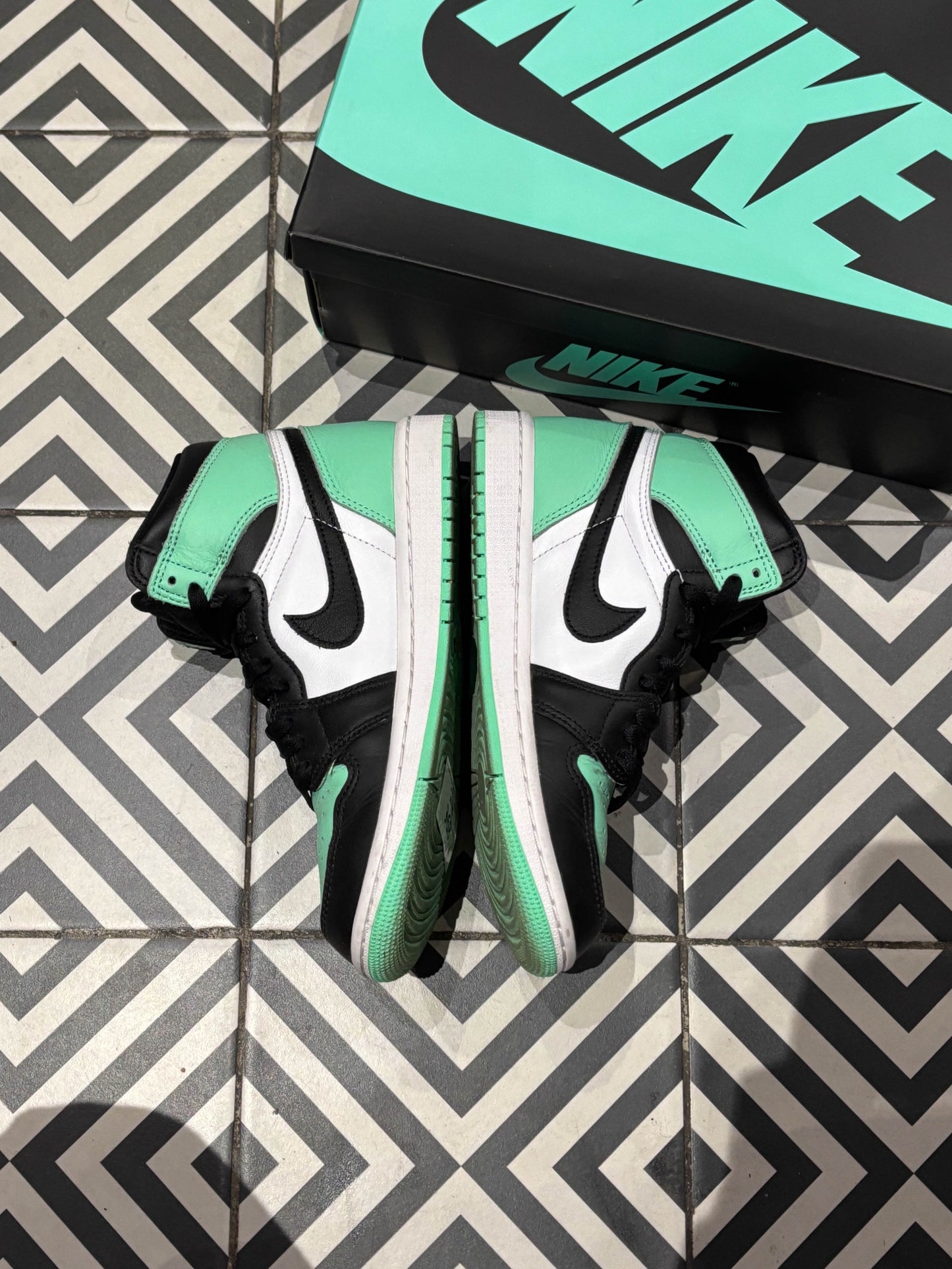 Jordan 1 High Green Glow (Taille 38)