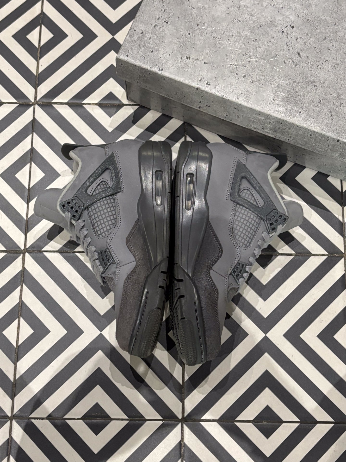 Jordan 4 Wet Cement (Taille 38)