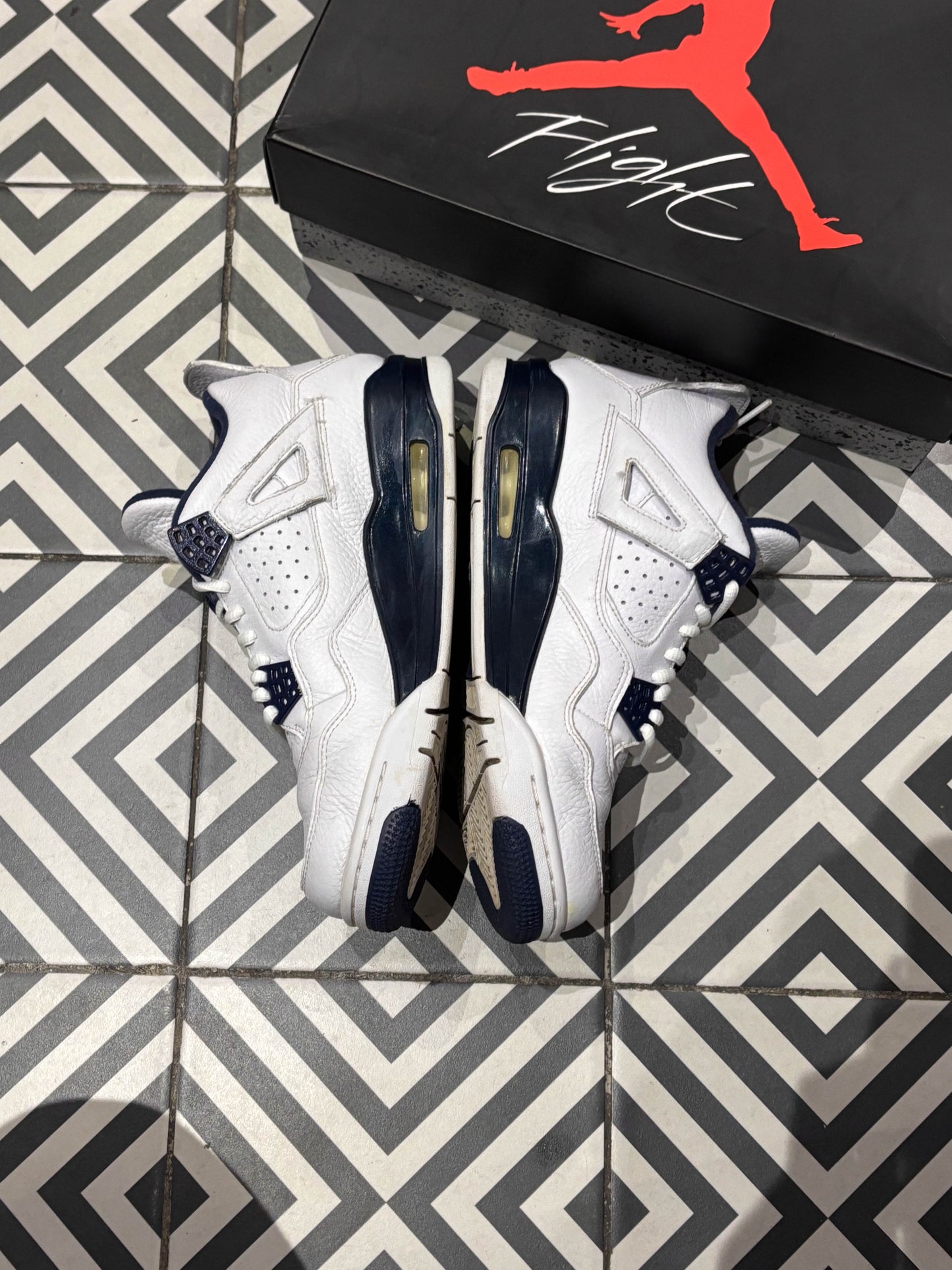 Jordan 4 Columbia (Taille 40,5)