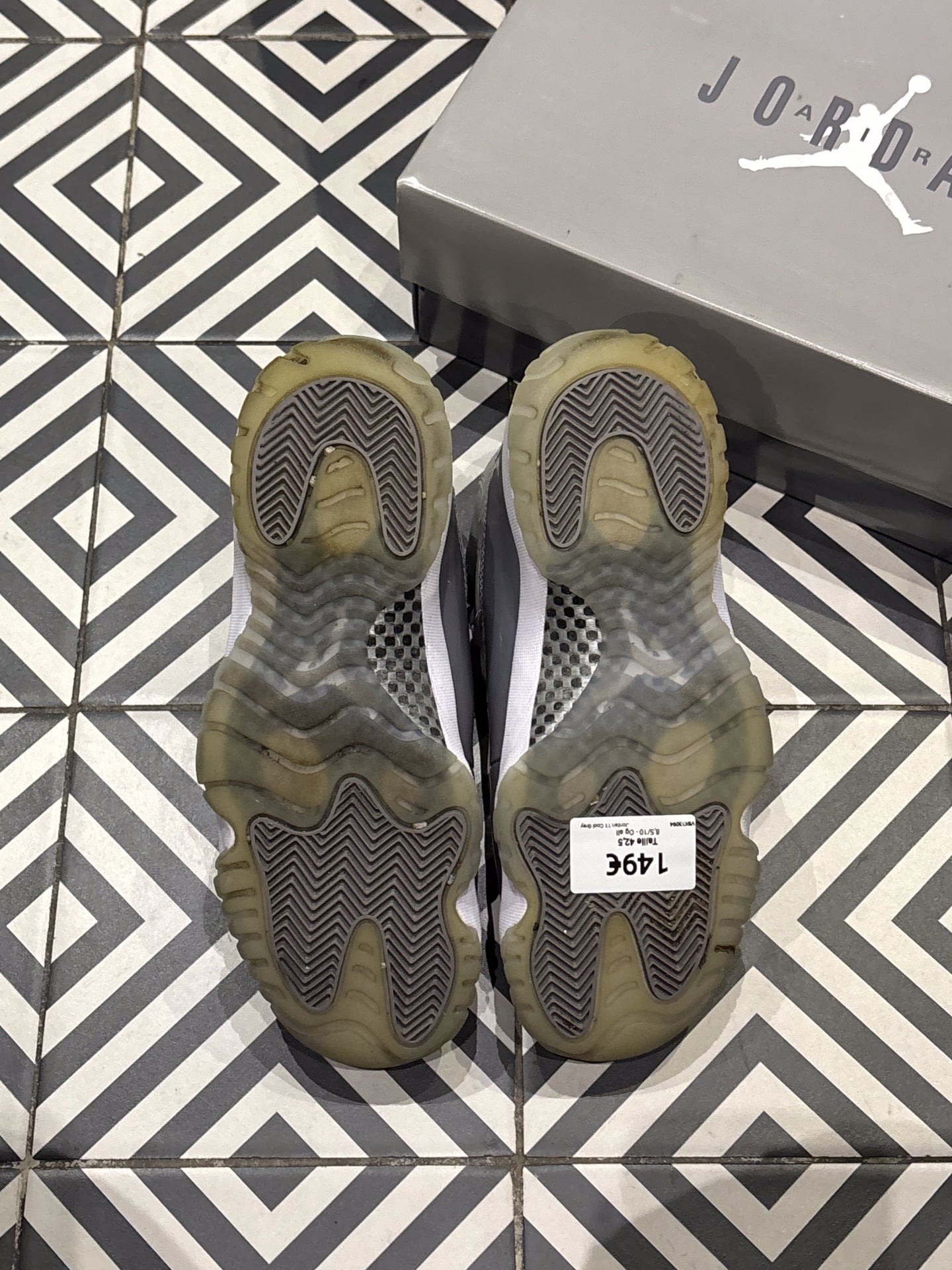 Jordan 11 Cool Grey (Taille 42,5)