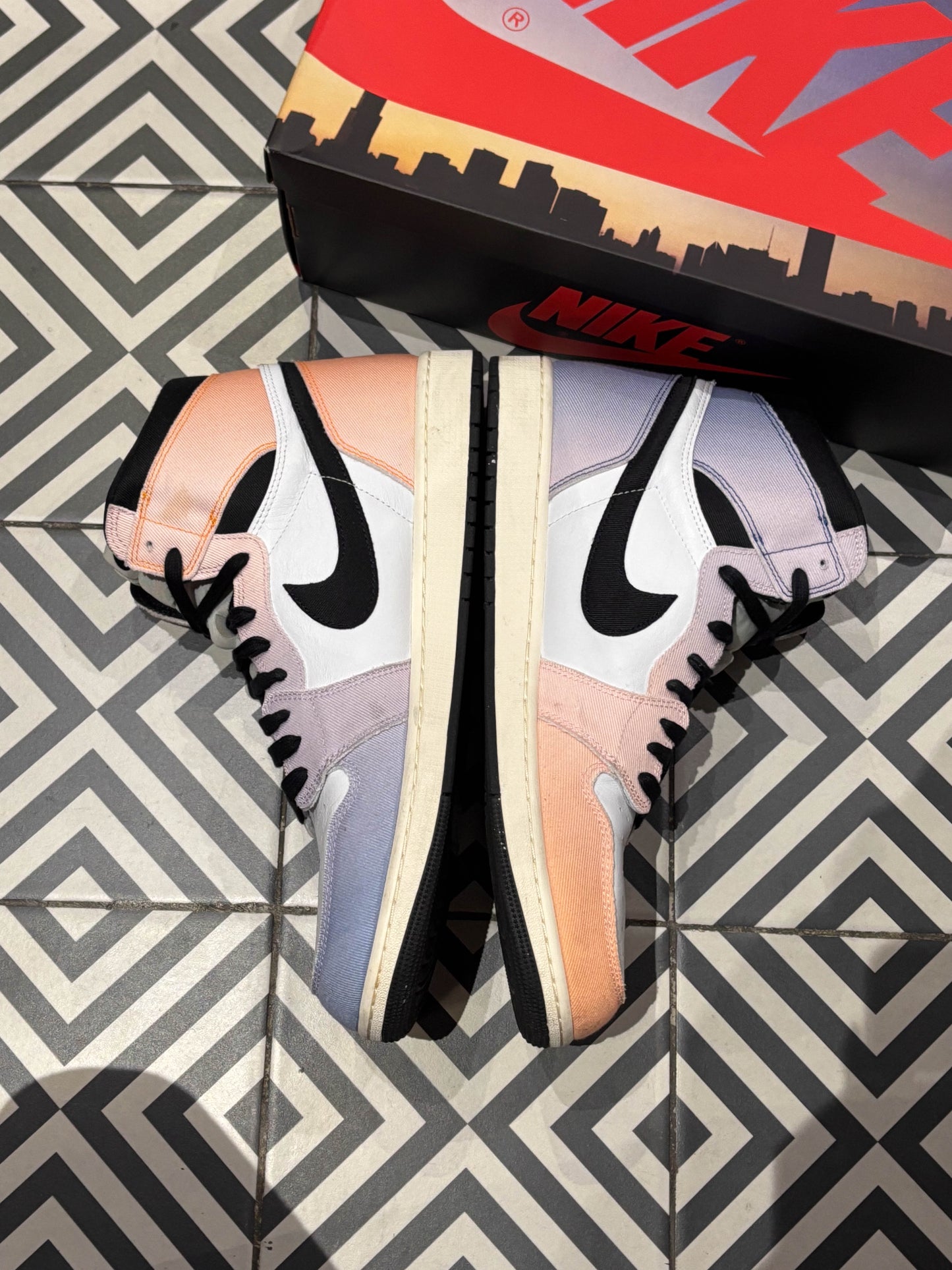 Jordan 1 High Skyline (Taille 50,5)