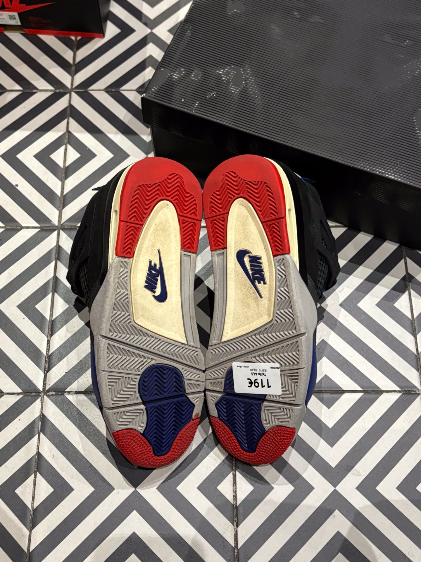 Jordan 4 Rare (Taille 44,5)
