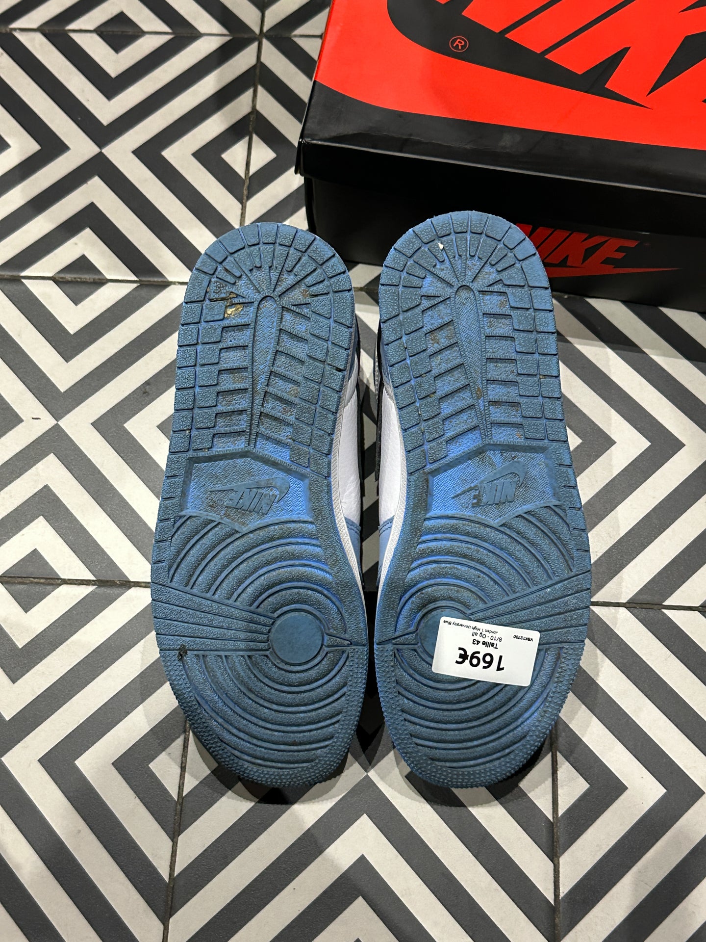 Jordan 1 High University Blue (Taille 43)