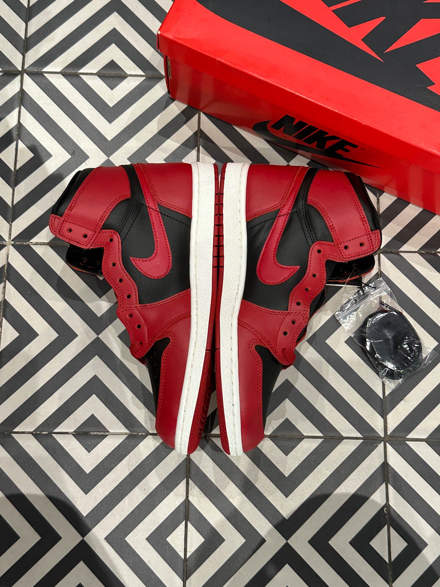 Jordan 1 High 85 Varsity Red (Taille 44,5)