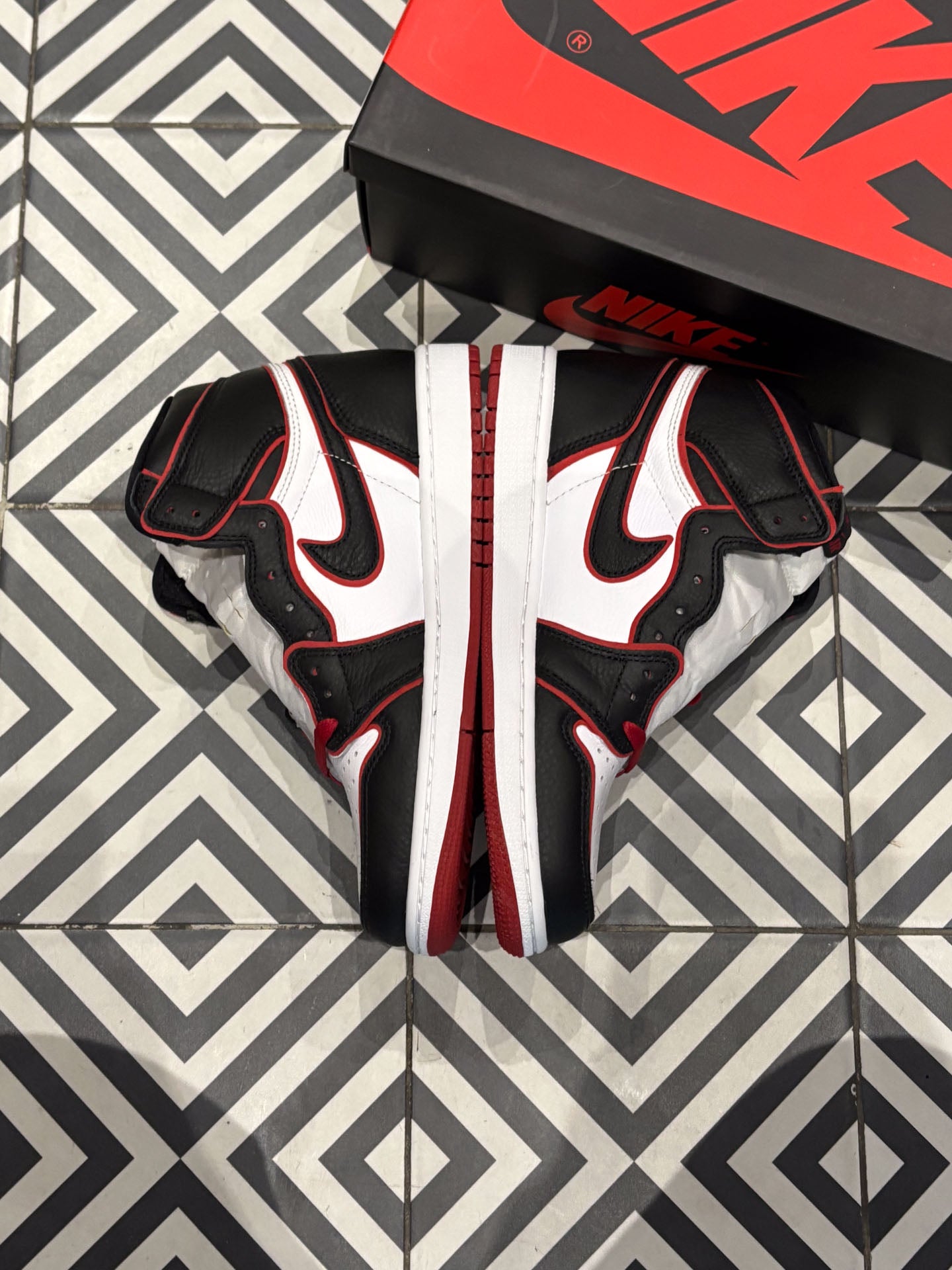 Jordan 1 High Bloodline (Taille 42)