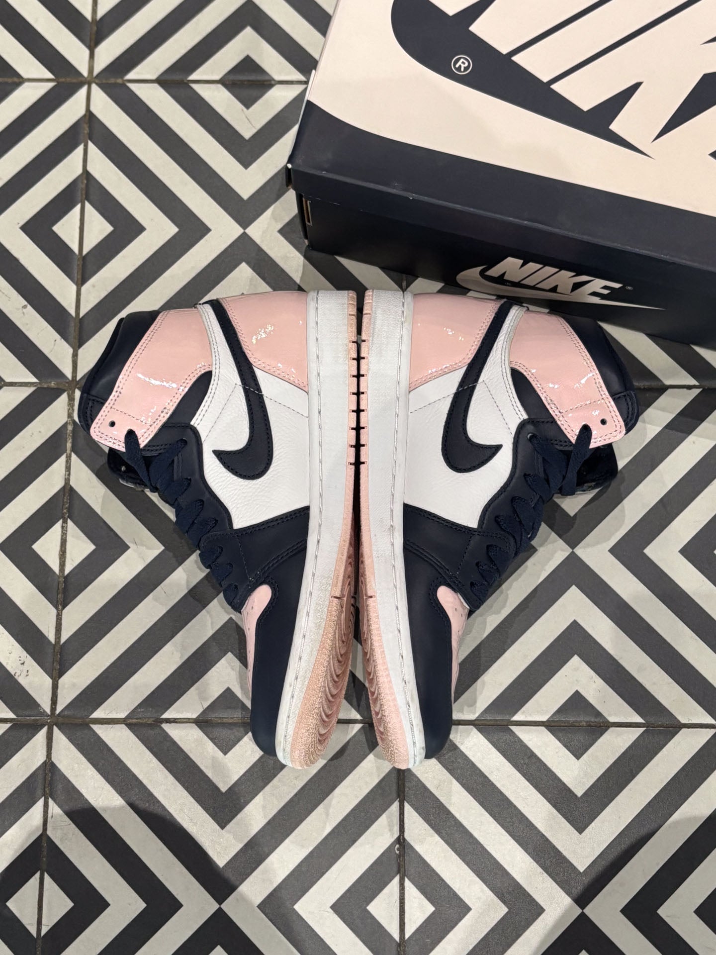 Jordan 1 High Atmoshere (Taille 40,5)