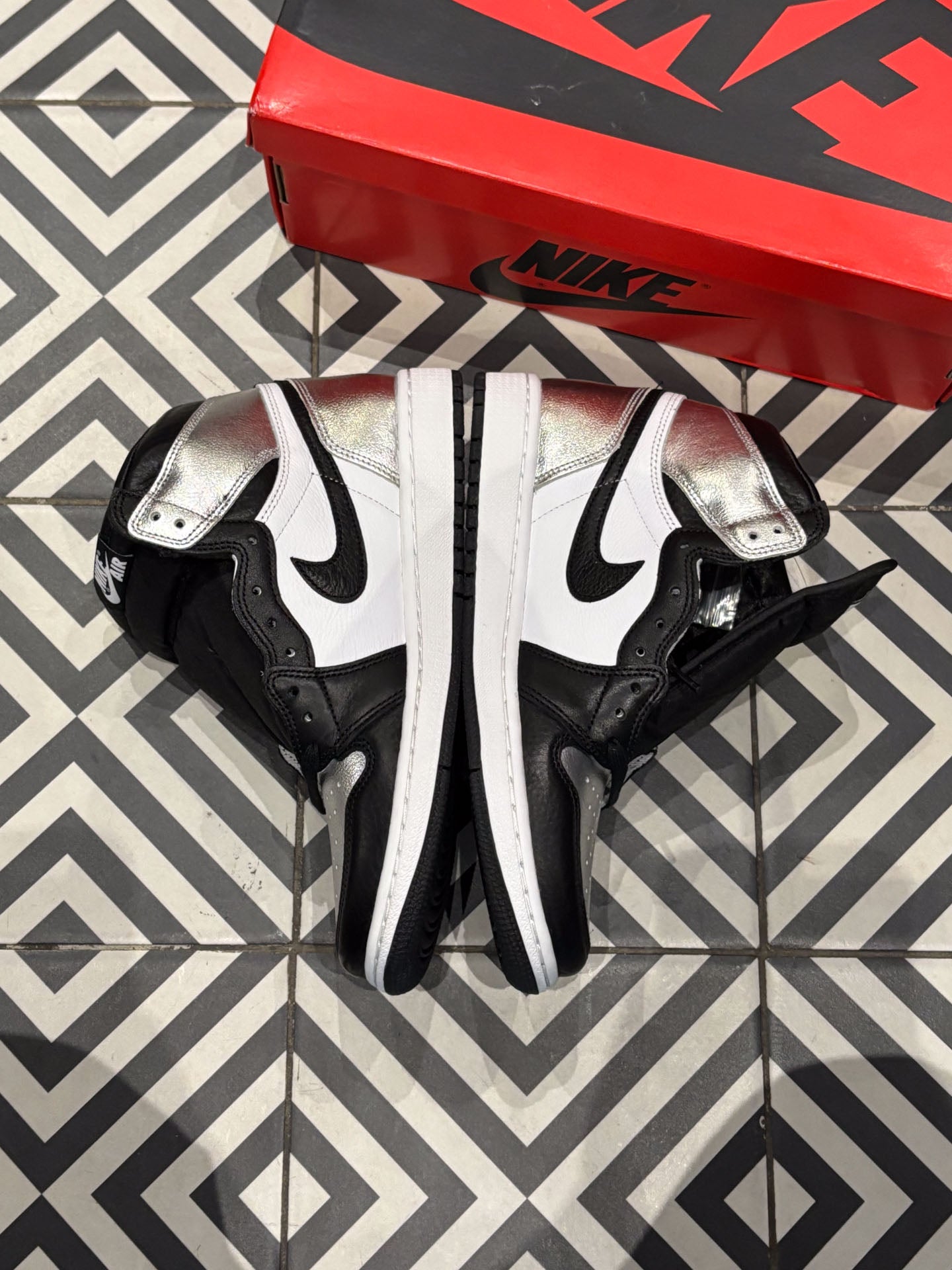 Jordan 1 High Silver Toe (Taille 40)