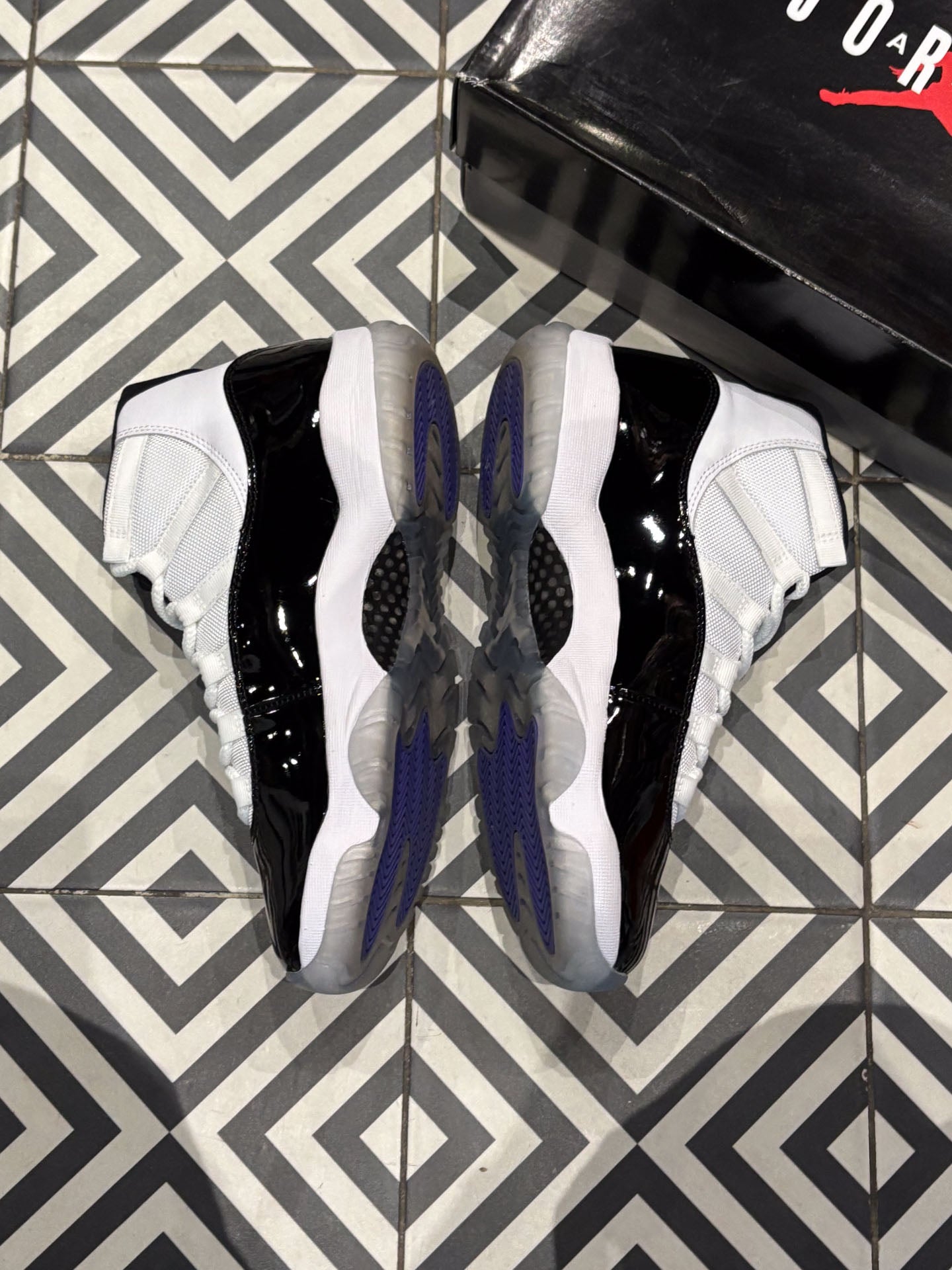 Jordan 11 Concord (Taille 41)