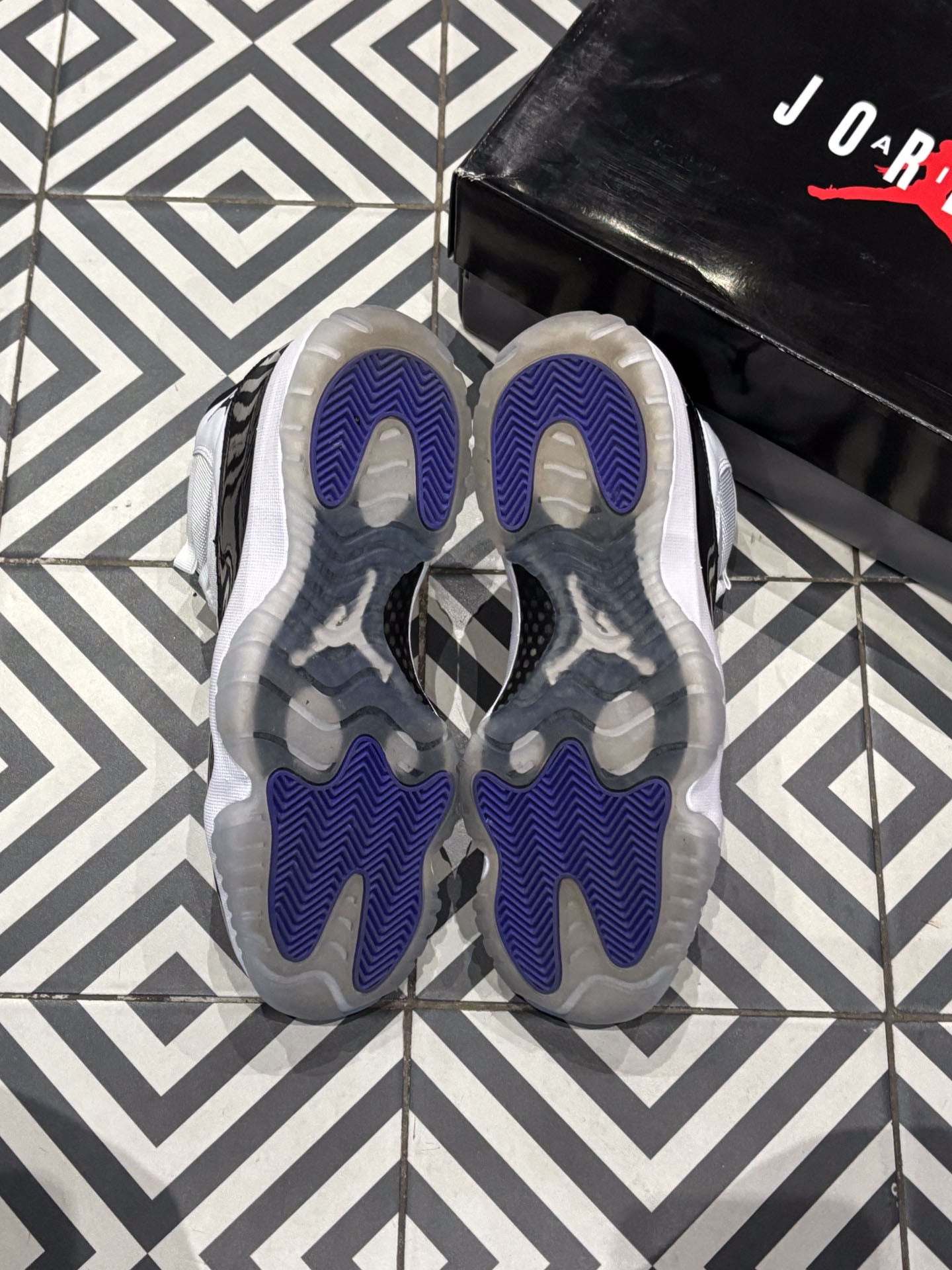 Jordan 11 Concord (Taille 41)