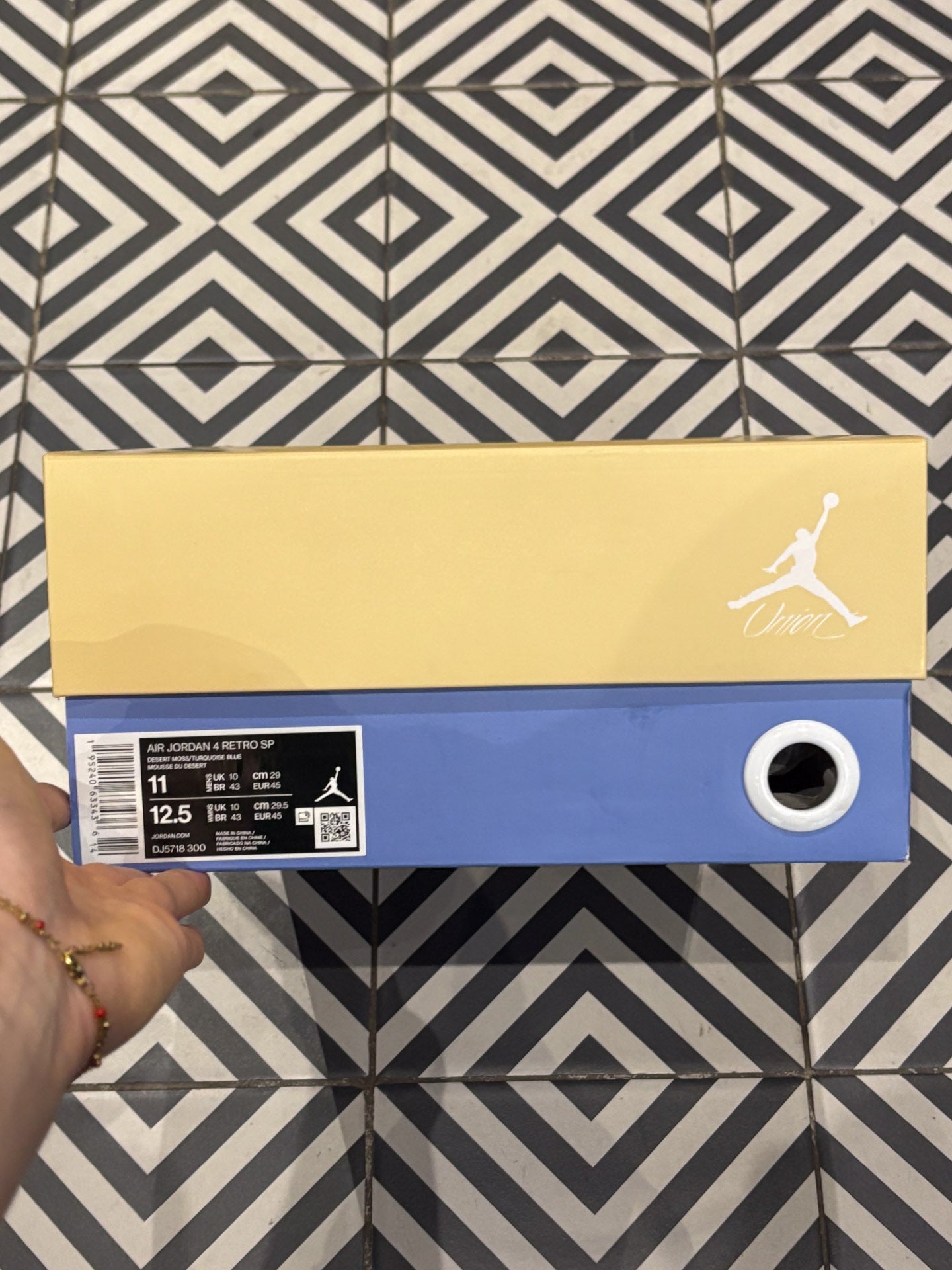 Jordan 4 Union Desert Moss (Taille 45)