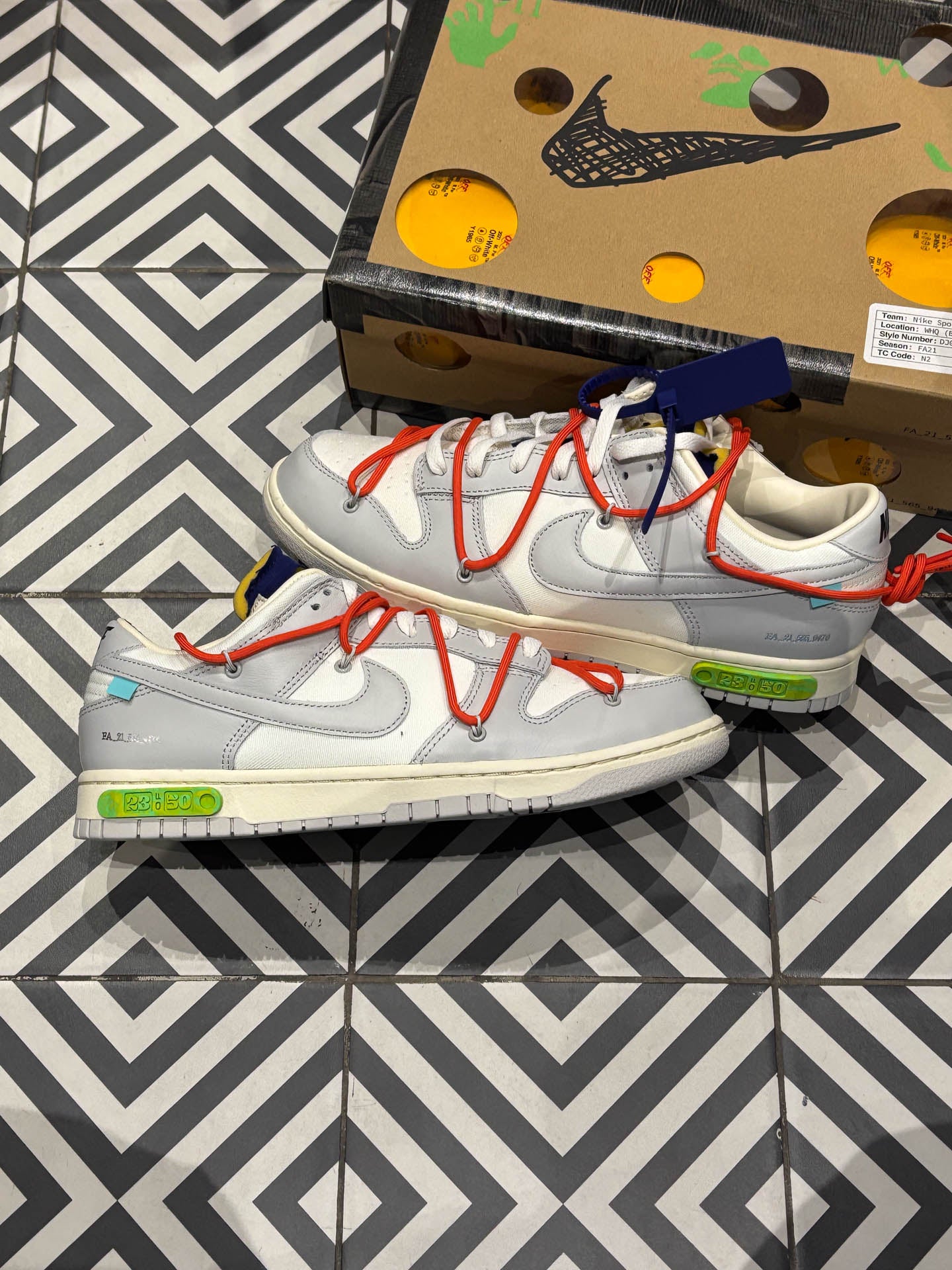 Dunk Low off-White Lot 23/50 (Taille 45)