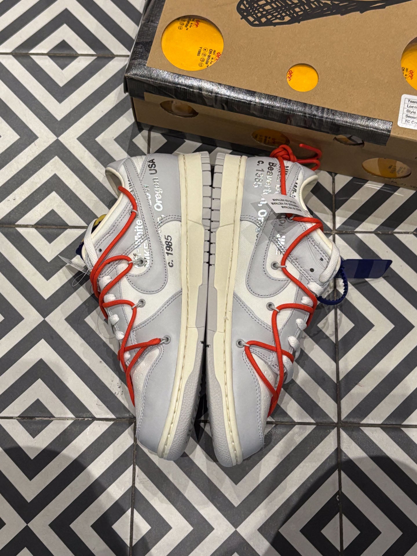 Dunk Low off-White Lot 23/50 (Taille 45)