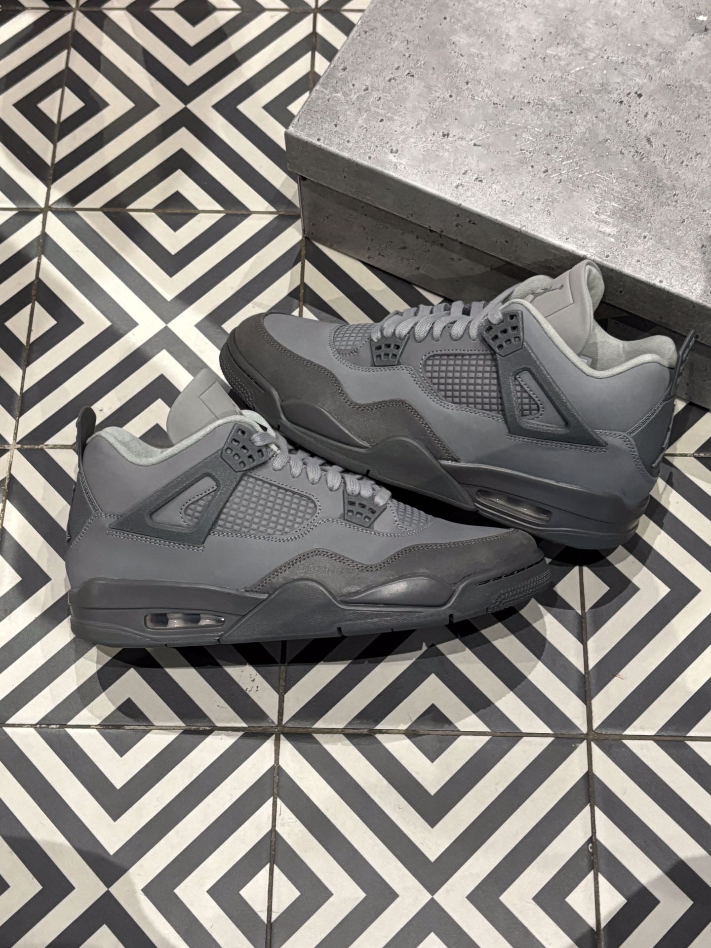 Jordan 4 Wet Cement (Taille 45)