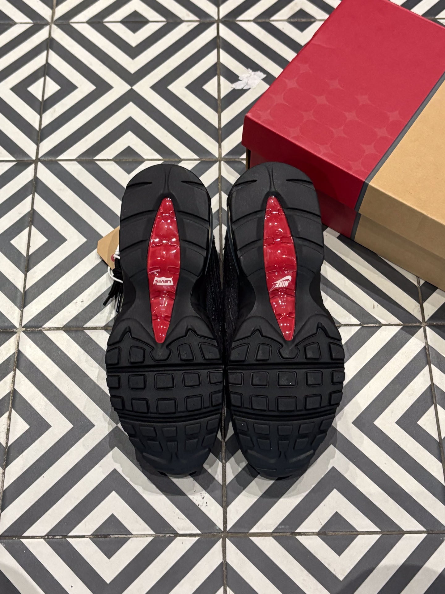 Air Max 95 Levis Black (Taille 40)
