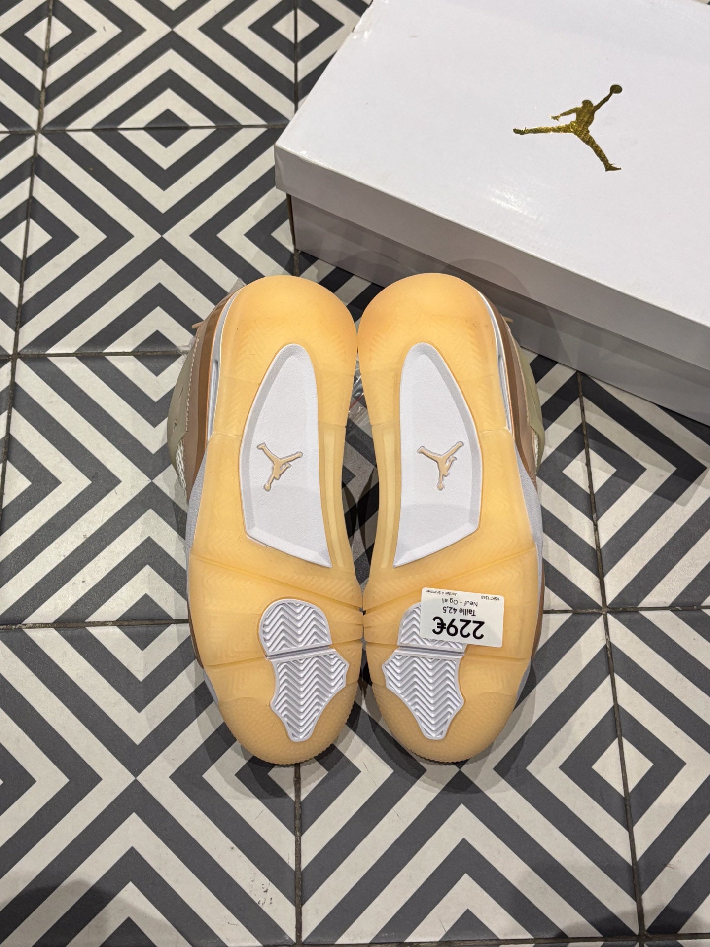 Jordan 4 Shimmer (Taille 40)