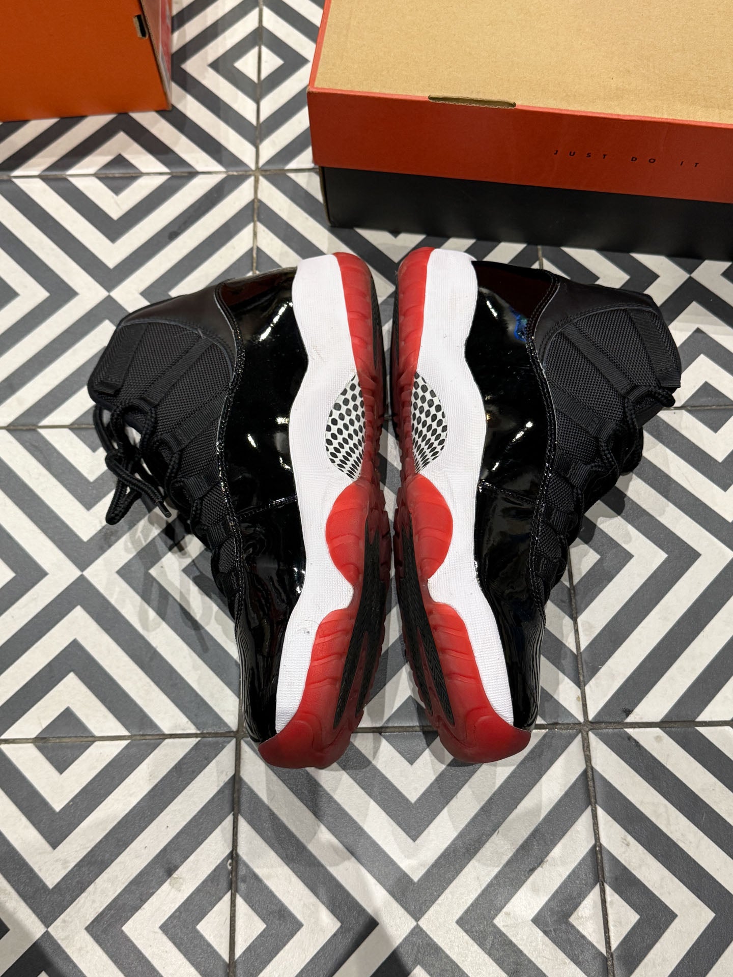 Jordan 11 Bred (Taille 46)