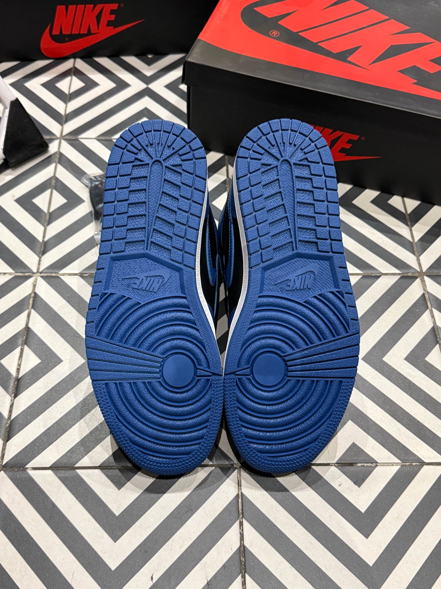 Jordan 1 high Marina Blue (Taille 42,5)